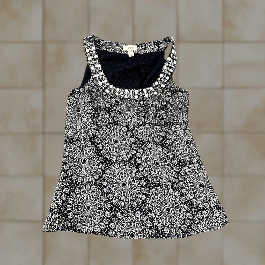 Loft VINTAGE? No. Ann Taylor LOFT Shirt Womens 6 Navy White Beaded Neck Sleeveless Tank Top Size M / US 6-8 / IT 42-44 - 1 Thumbnail