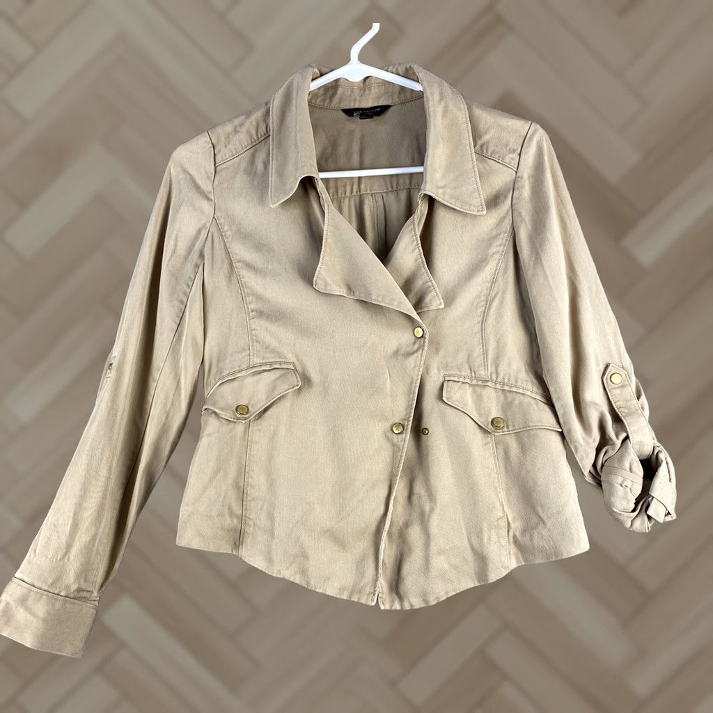 Ann Taylor VINTAGE Ann Taylor Loft Blouse Shirt Womens XXS Tan Long Sleeve Roll Tab Pocket Collared 34-26 Case Sensitive Size XXS / US 00 / IT 34 - 1 Thumbnail