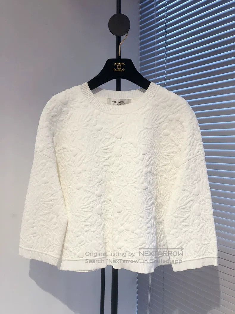 Valentino Valentino Embossed silhouette sweatshirt top Size M / US 6-8 / IT 42-44 - 1 Thumbnail