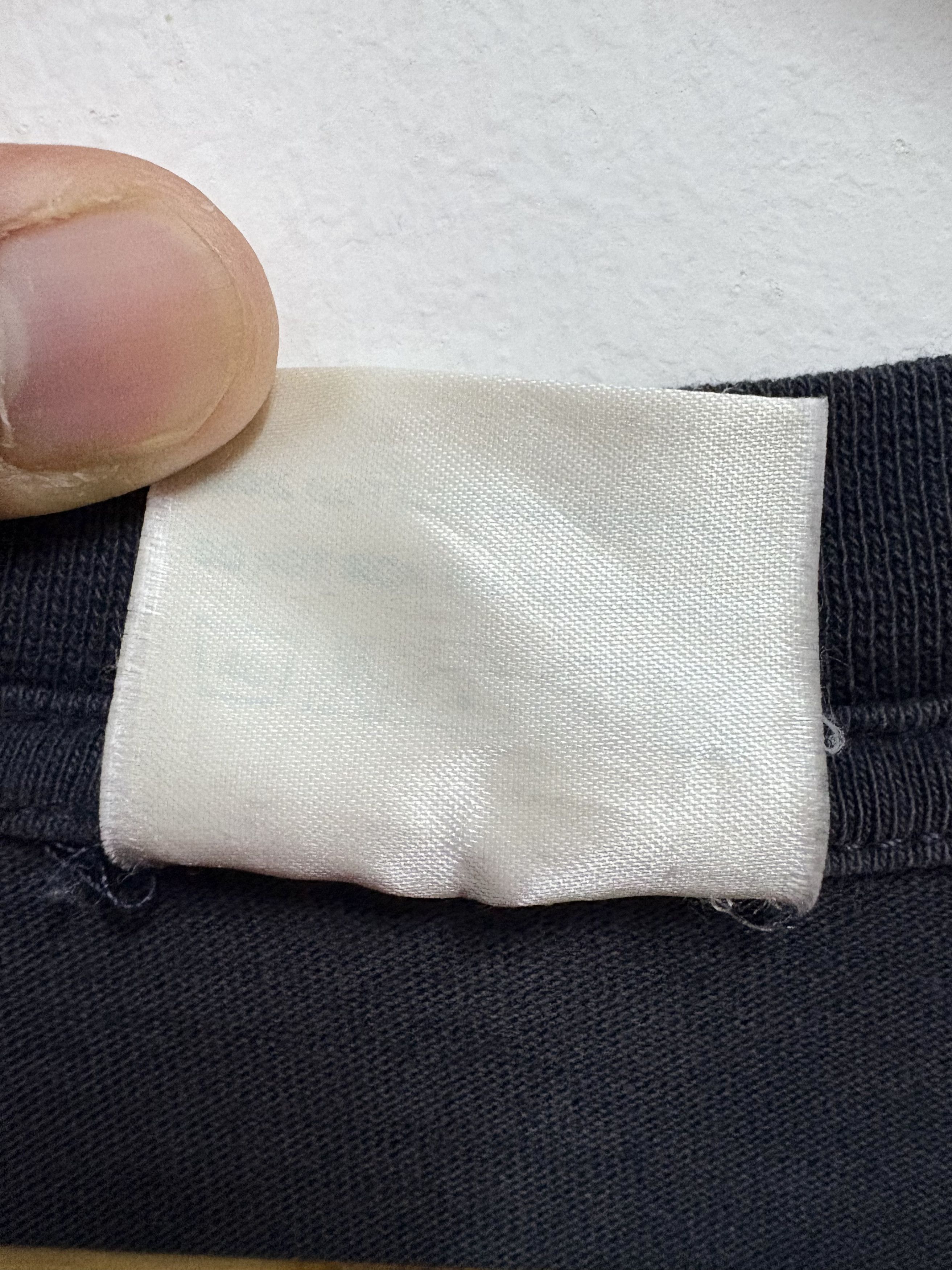 Calvin Klein 2000's United Kingdom London Ripoff Calvin Klein T-Shirt Size US L / EU 52-54 / 3 - 8 Thumbnail