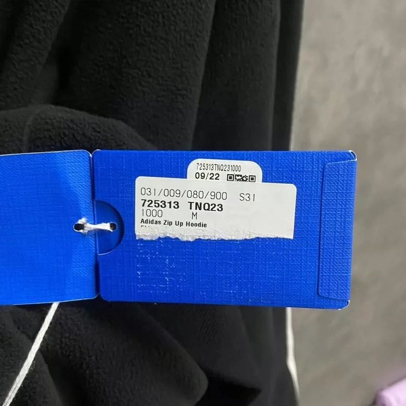 Balenciaga Balenciaga Black polar fleece embroidered logo zip-up hood Size US M / EU 48-50 / 2 - 7 Thumbnail