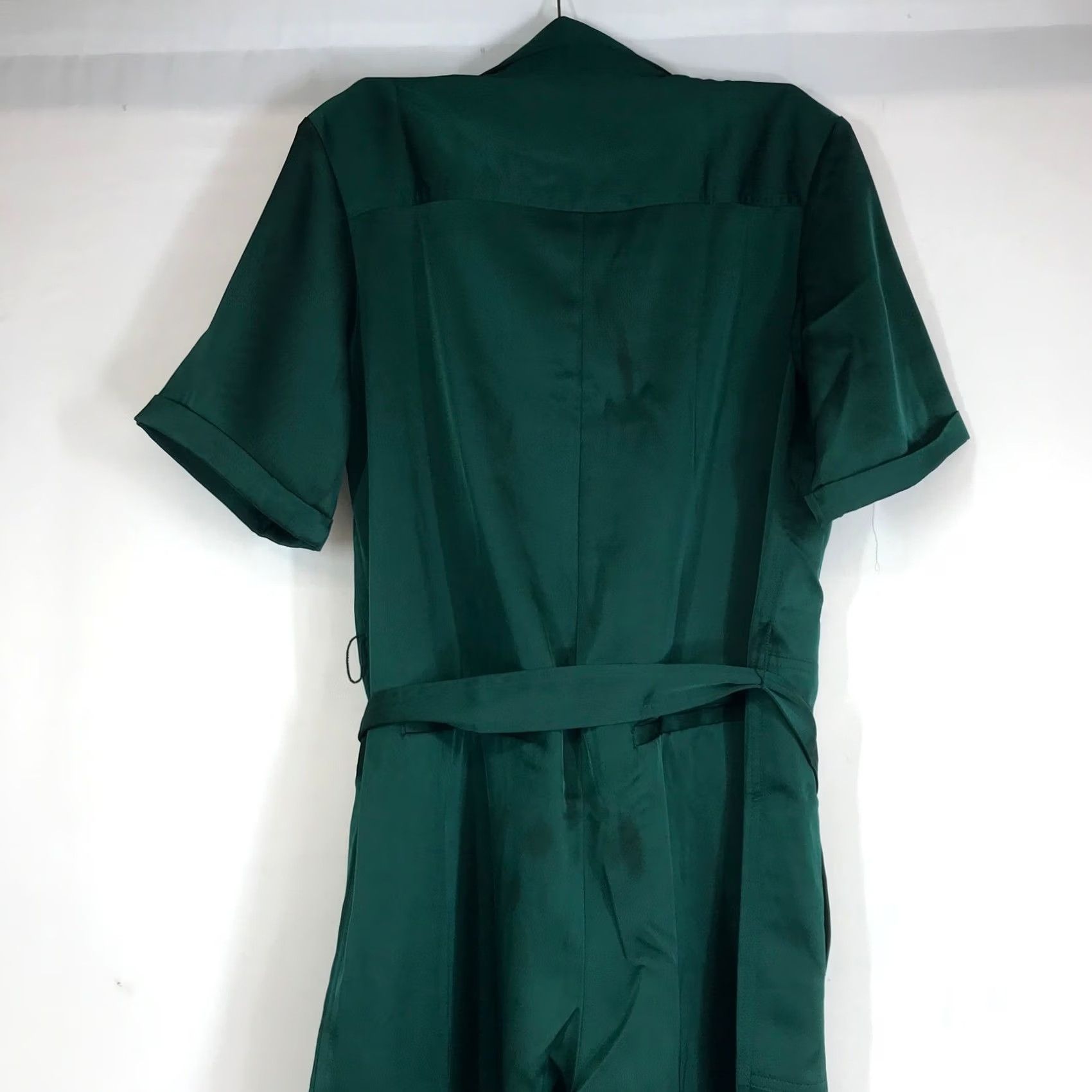 Banana Republic VINTAGE Banana Republic Emerald Green Satin Utility Jumpsuit Wide-Leg Petite M Shirt? Size 32" / US 10 / IT 46 - 5 Thumbnail