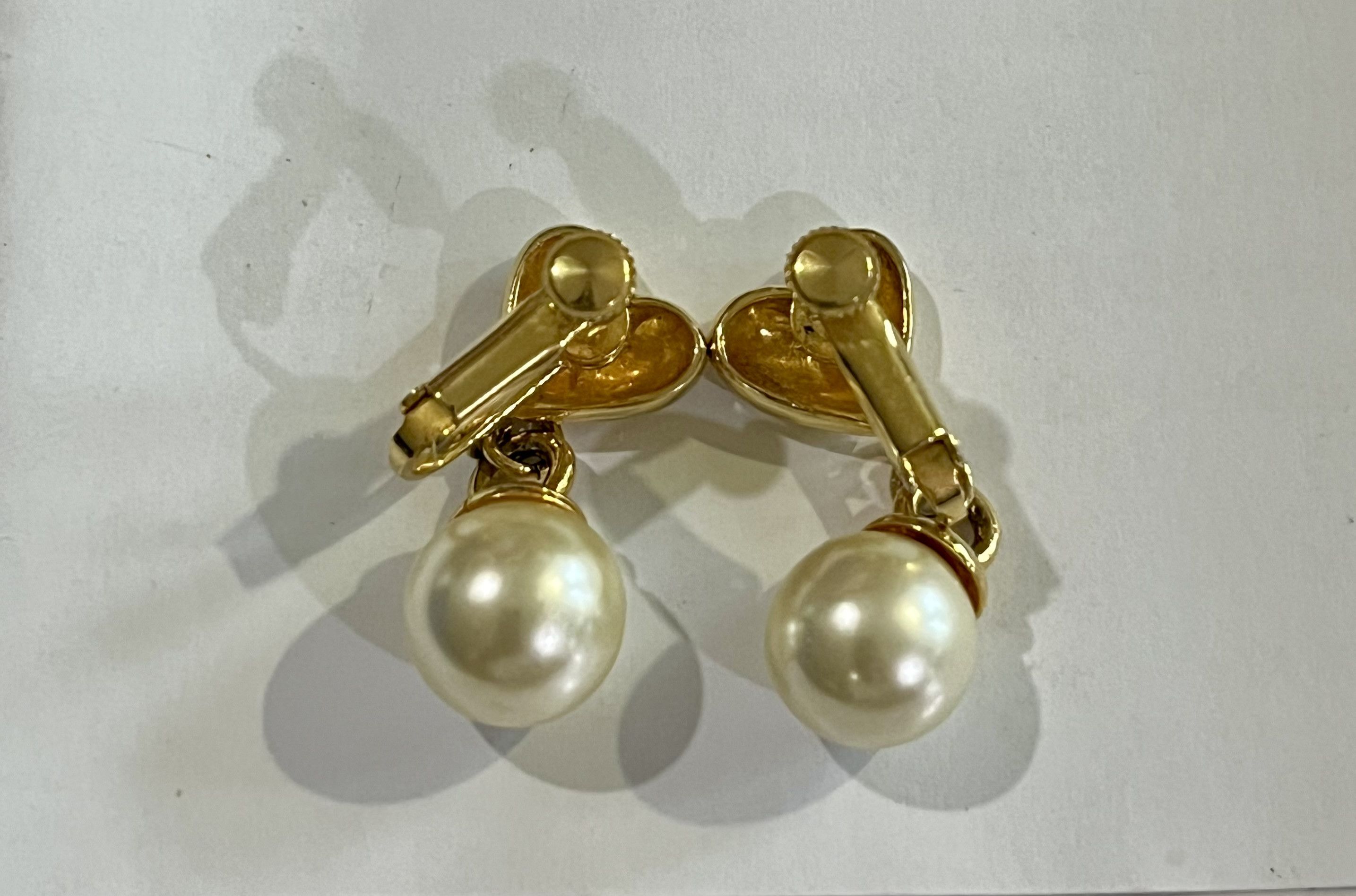 Moschino Vintage 90s Gold Plated Love Heart Moschino Pearl Earrings Size ONE SIZE - 4 Thumbnail
