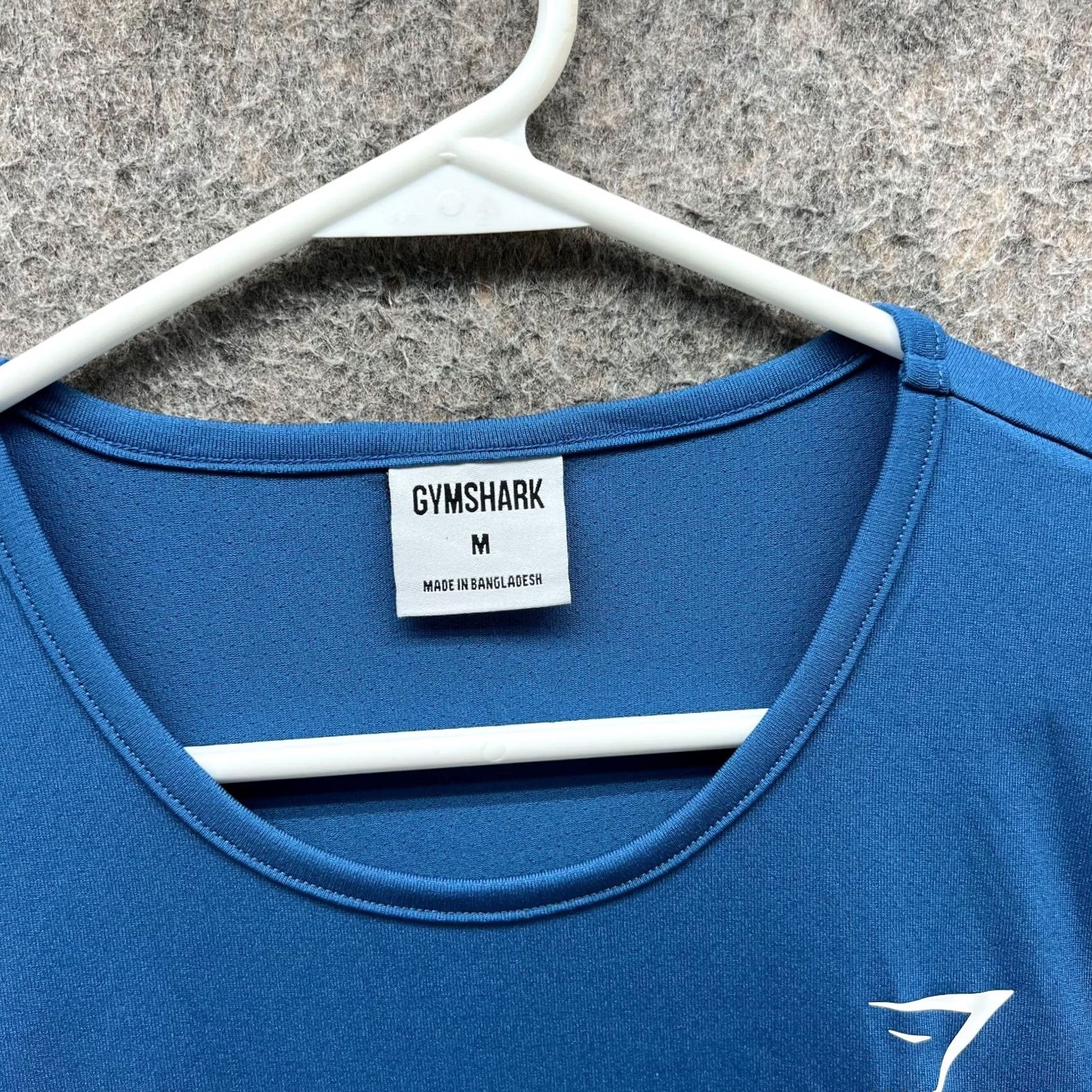 Gymshark VINTAGE Gymshark Shirt Women M Blue White Solid Crew Neck Short Sleeve Polyester Knit Regular All Seasons Womens Size M / US 6-8 / IT 42-44 - 3 Thumbnail