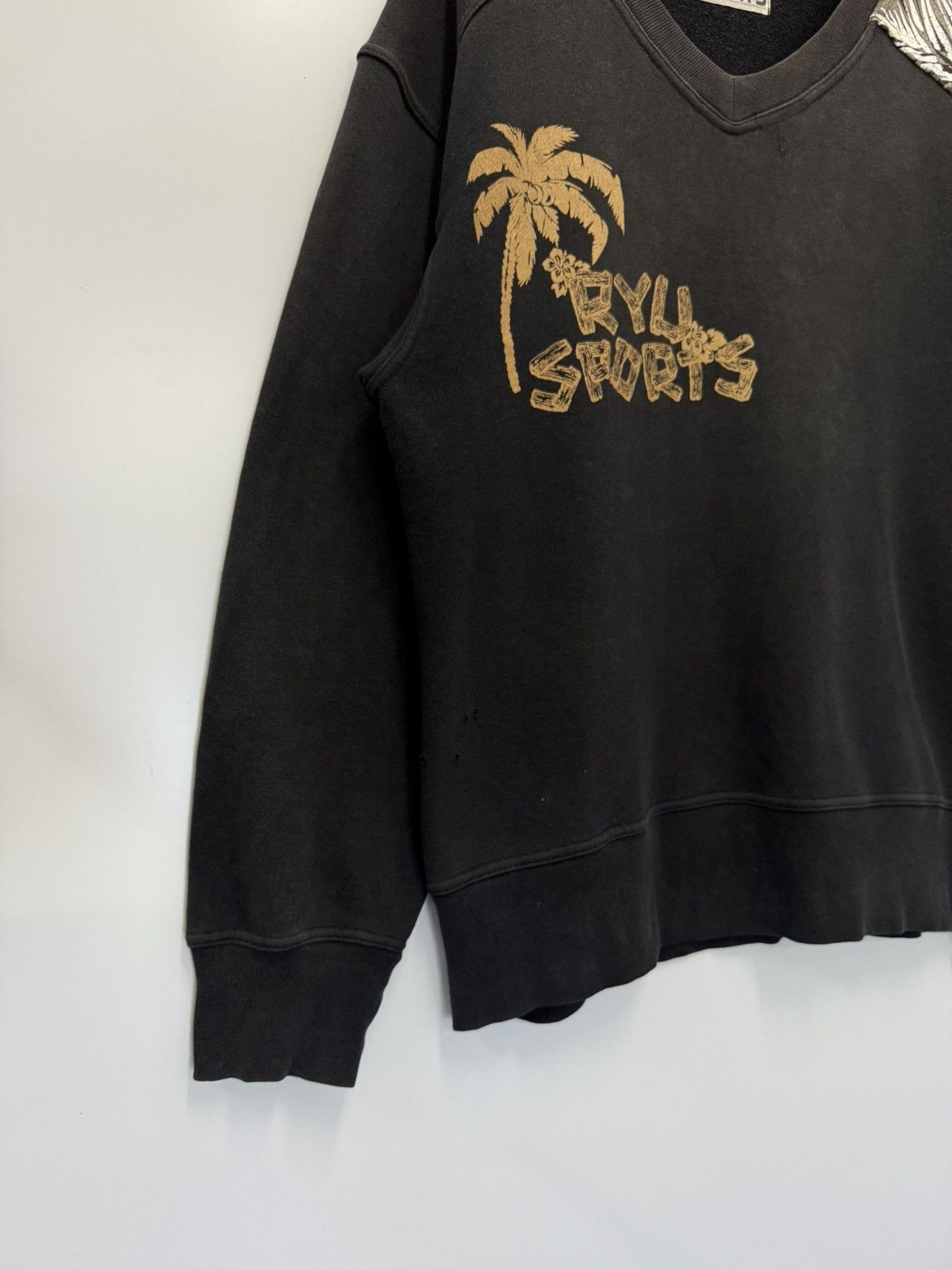 Other 🔥 Ryu Sports Surf style V-neck Sweatshirt - M Size US S / EU 44-46 / 1 - 4 Thumbnail