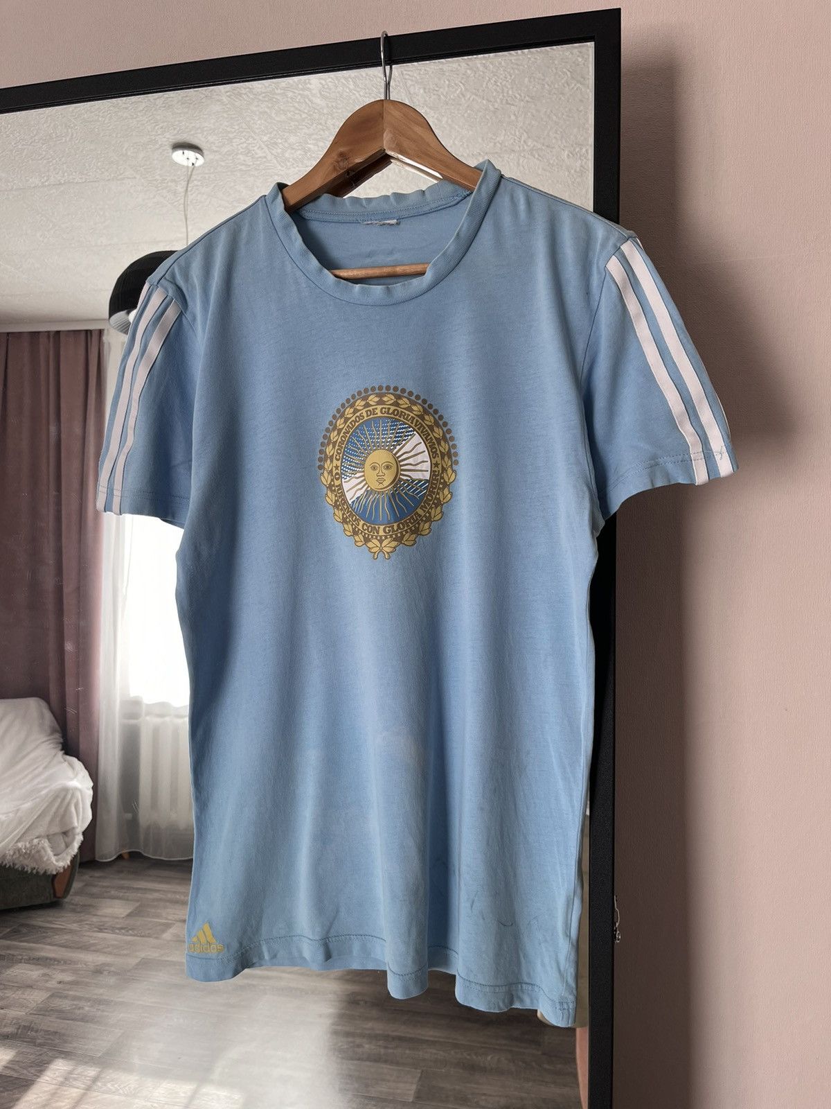Adidas Vintage Adidas Argentina Faded Blue Distressed Soccer TShirt Size US L / EU 52-54 / 3 - 1 Thumbnail