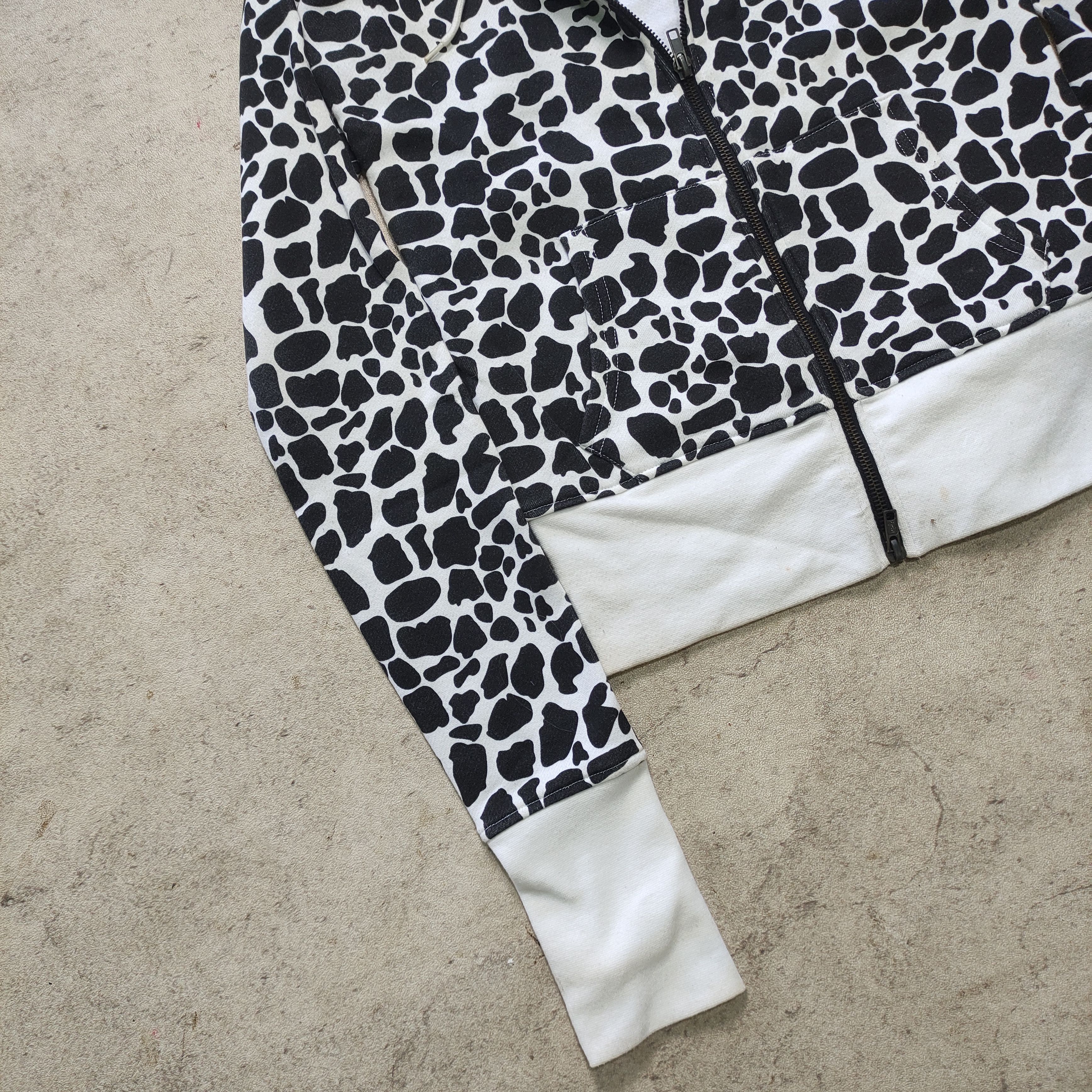 Le Grande Bleu (L.G.B.) GLAD NEWS Fur Leopard Hoodie 2000s Size US M / EU 48-50 / 2 - 5 Thumbnail