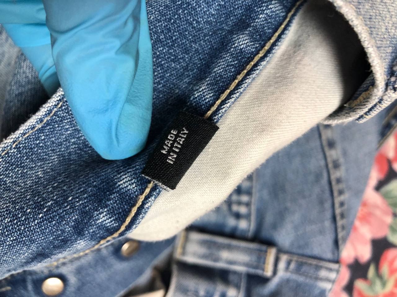 Versace Vintage Versace Straight Fit Denim Jeans Size US 34 / EU 50 - 9 Thumbnail