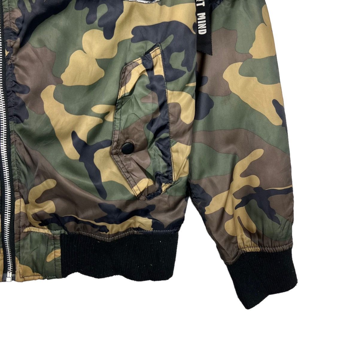 Japanese Brand 🔥 RIOT RIOT EDWARDS CAMO BOMBER JACKET Size US L / EU 52-54 / 3 - 5 Thumbnail