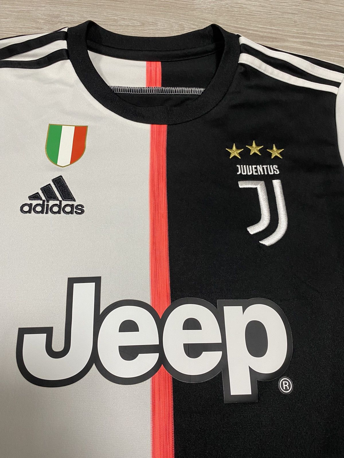 Adidas Adidas Jersey Juventus 2019 away size S #8 Size US S / EU 44-46 / 1 - 5 Thumbnail