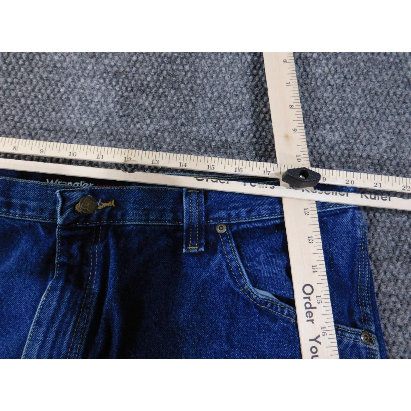 Wrangler Wrangler Jeans Mens 42x30 Blue Riggs Dark Wash Straight Classic Denim Workwear Jeans Mens Regular 42 Blue Cowboy Pockets Zip Inseam 30 Style Straight Size US 42 / EU 58 - 6 Thumbnail