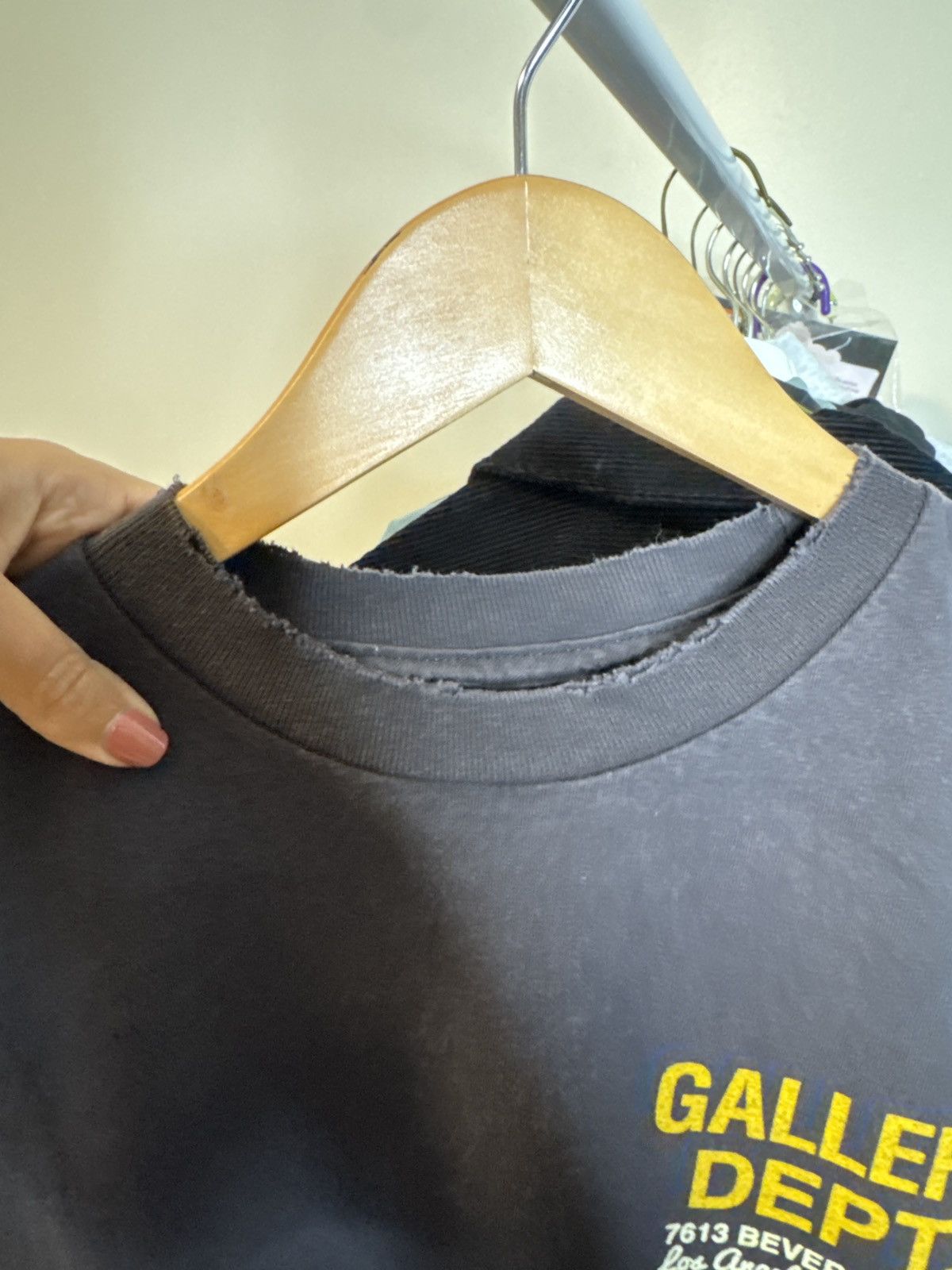 Gallery Dept. Gallery Dept. graphic Tee - Small - distressed Size US S / EU 44-46 / 1 - 3 Thumbnail