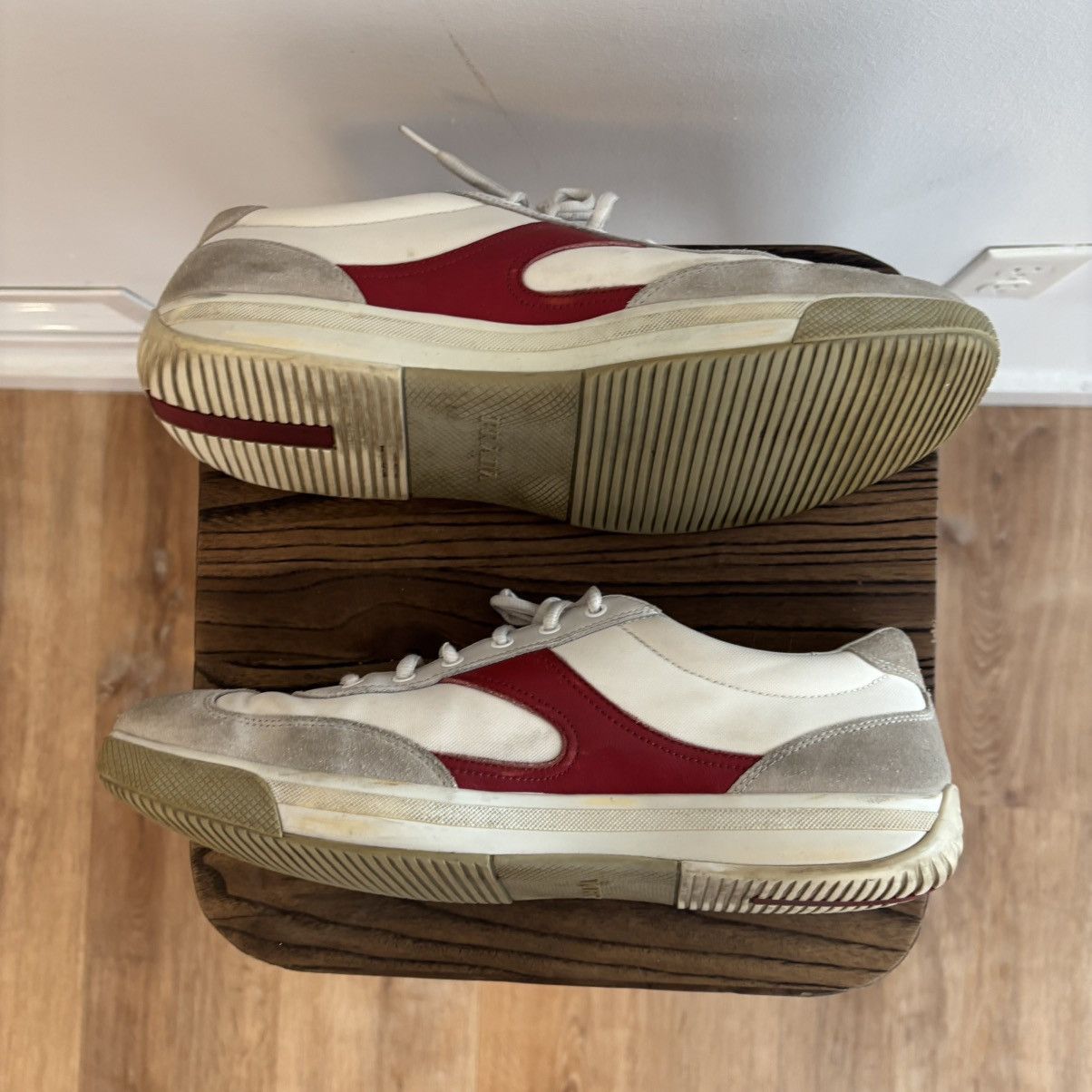 Prada Prada Vintage Red White Sneakers Size 10.5 Size US 10.5 / EU 43-44 - 3 Thumbnail