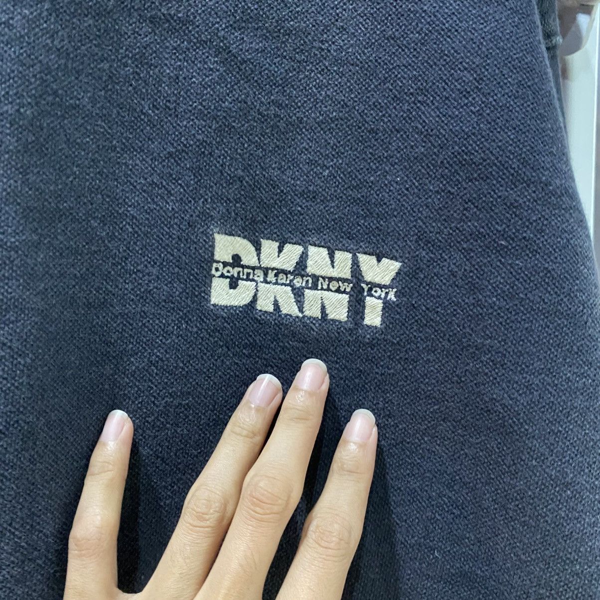 DKNY × Vintage Vintage DKNY Jeans Big Logo Sweatshirt Size US L / EU 52-54 / 3 - 6 Thumbnail