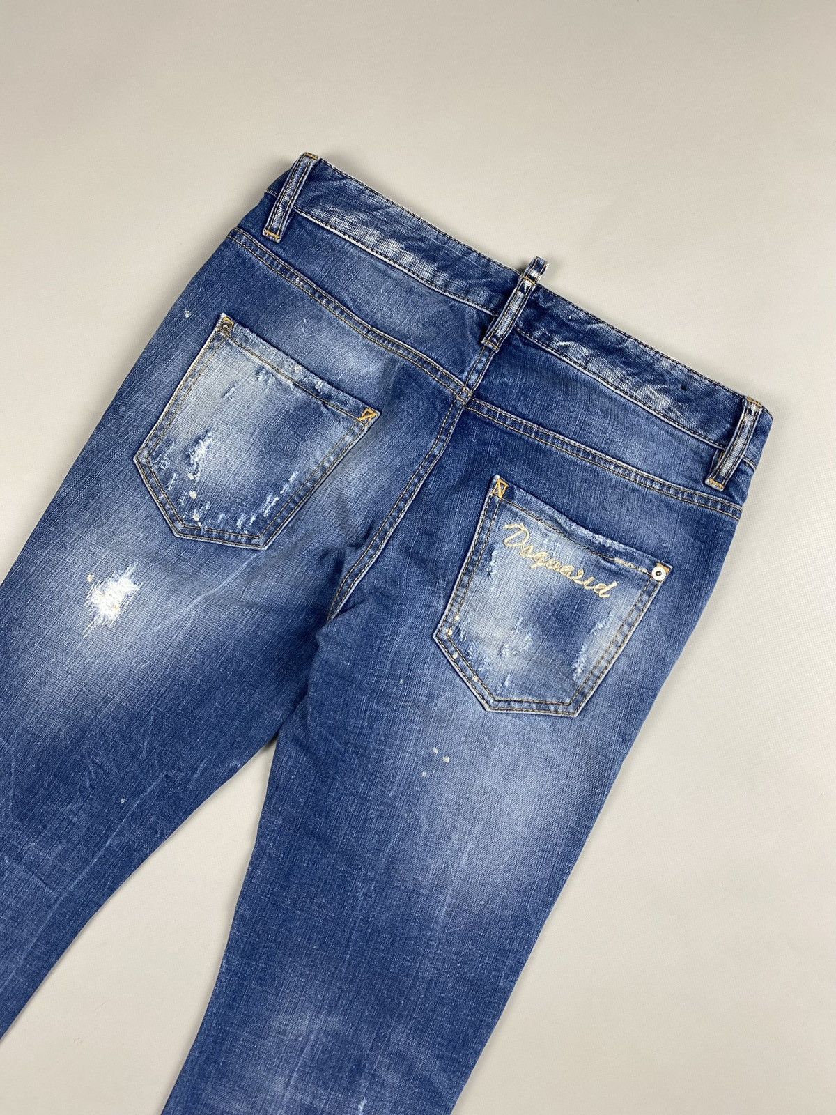 Designer × Dsquared2 Dsquared ladies distressed denim cropped jeans size 38 Size 26" / US 2 / IT 38 - 19 Thumbnail