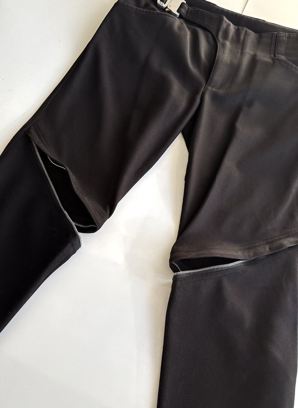 1017 ALYX 9SM 1017 ALYX 9SM Crescent Zip Pants Black cotton made in Italy Size US 36 / EU 52 - 10 Thumbnail