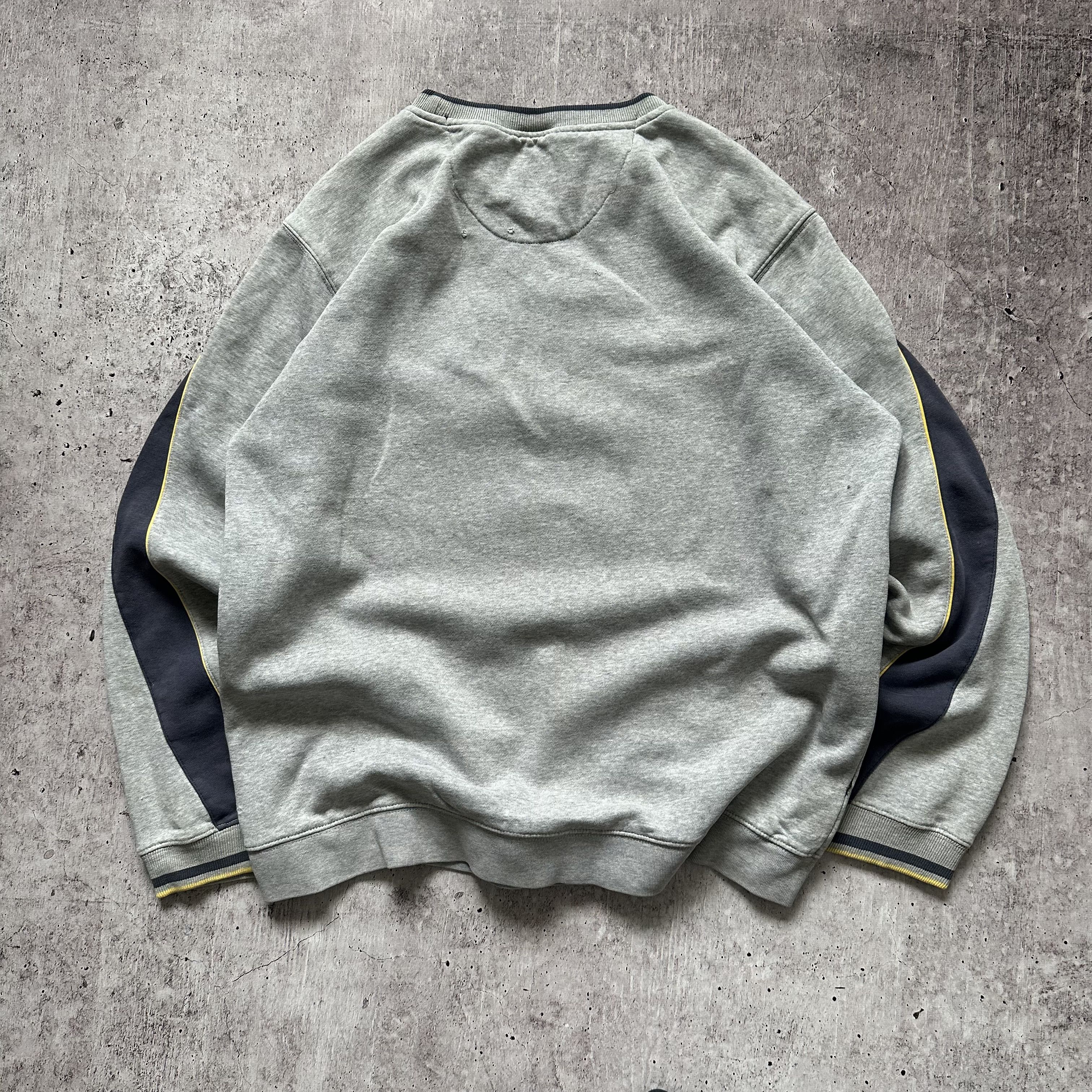 Nike × Vintage Nike y2k Vintage Big Logo Boxy Baggy Sweatshirt Size US M / EU 48-50 / 2 - 4 Thumbnail