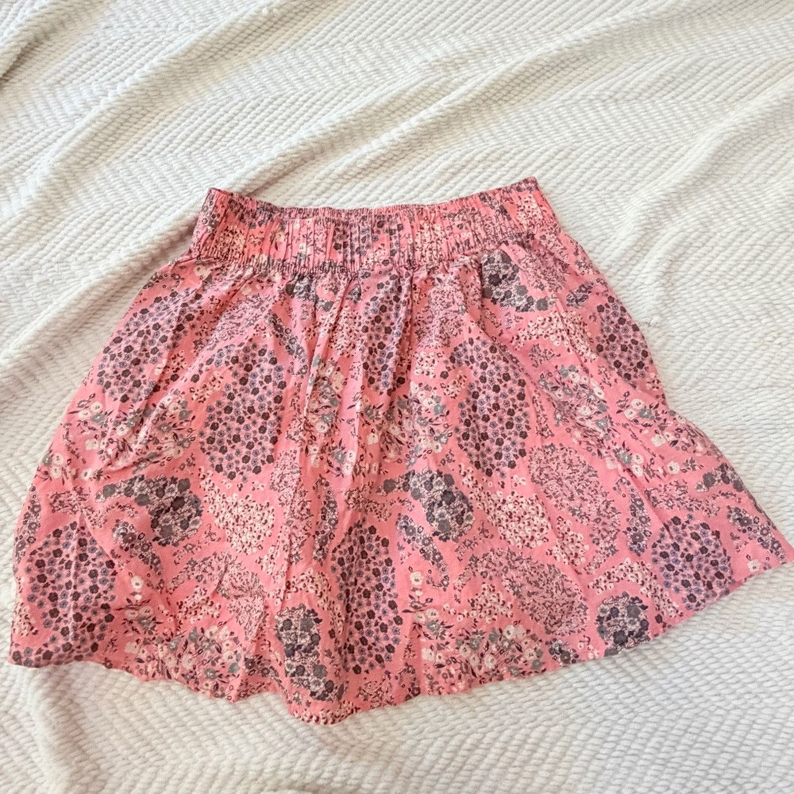H&M H&M Pink Floral A-Line pleated Skirt Size 29" - 6 Thumbnail
