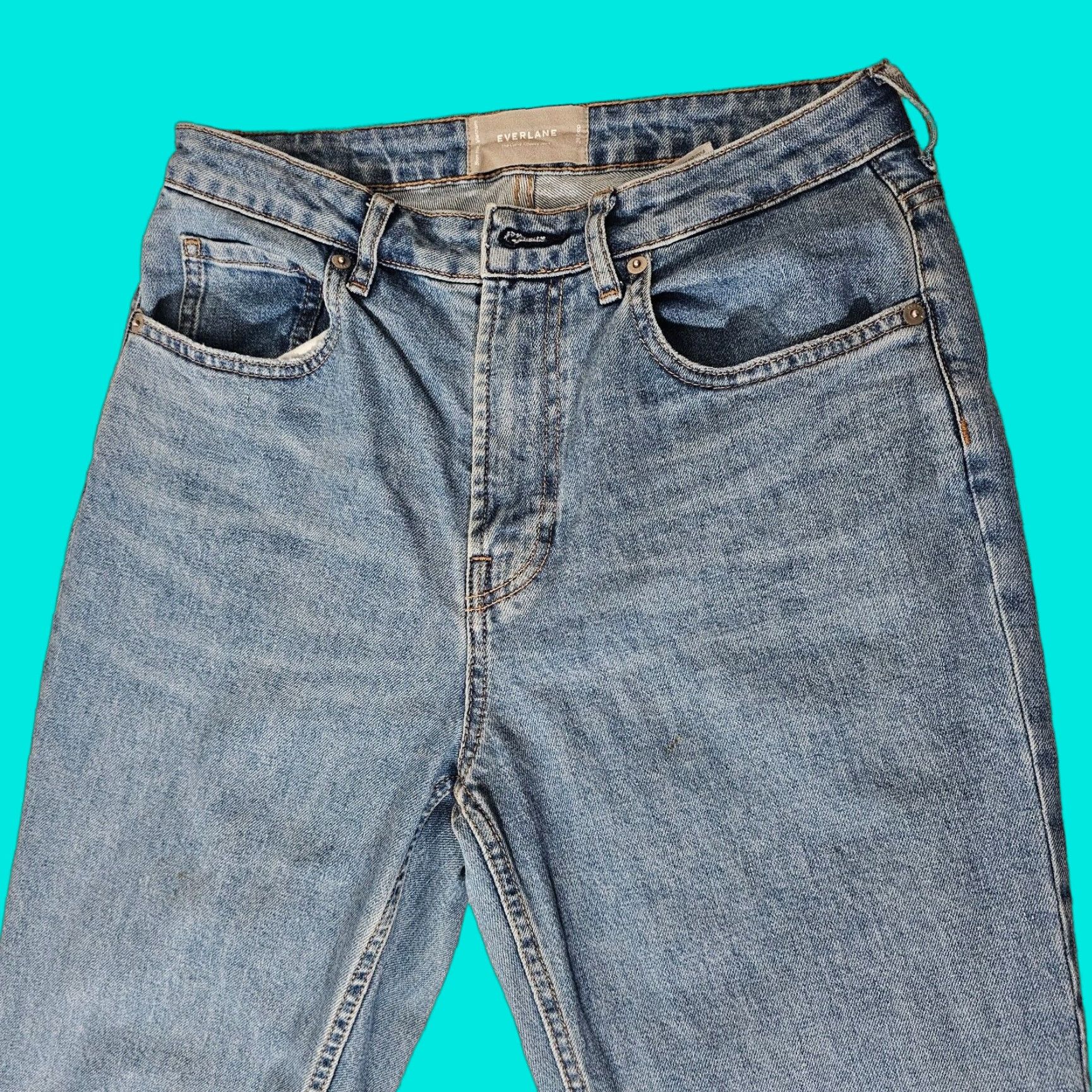 Everlane Everlane The Curvy Cheeky Jean Medium Wash Crop 28 Blue Cropped Jeans | Size 28 | Regular Fit Size 28" / US 6 / IT 42 - 1 Thumbnail