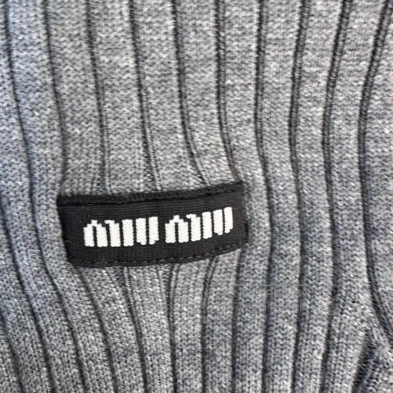 Miu Miu Miu Miu Gray Ribbed Pullover Sweater . Size S / US 4 / IT 40 - 4 Thumbnail