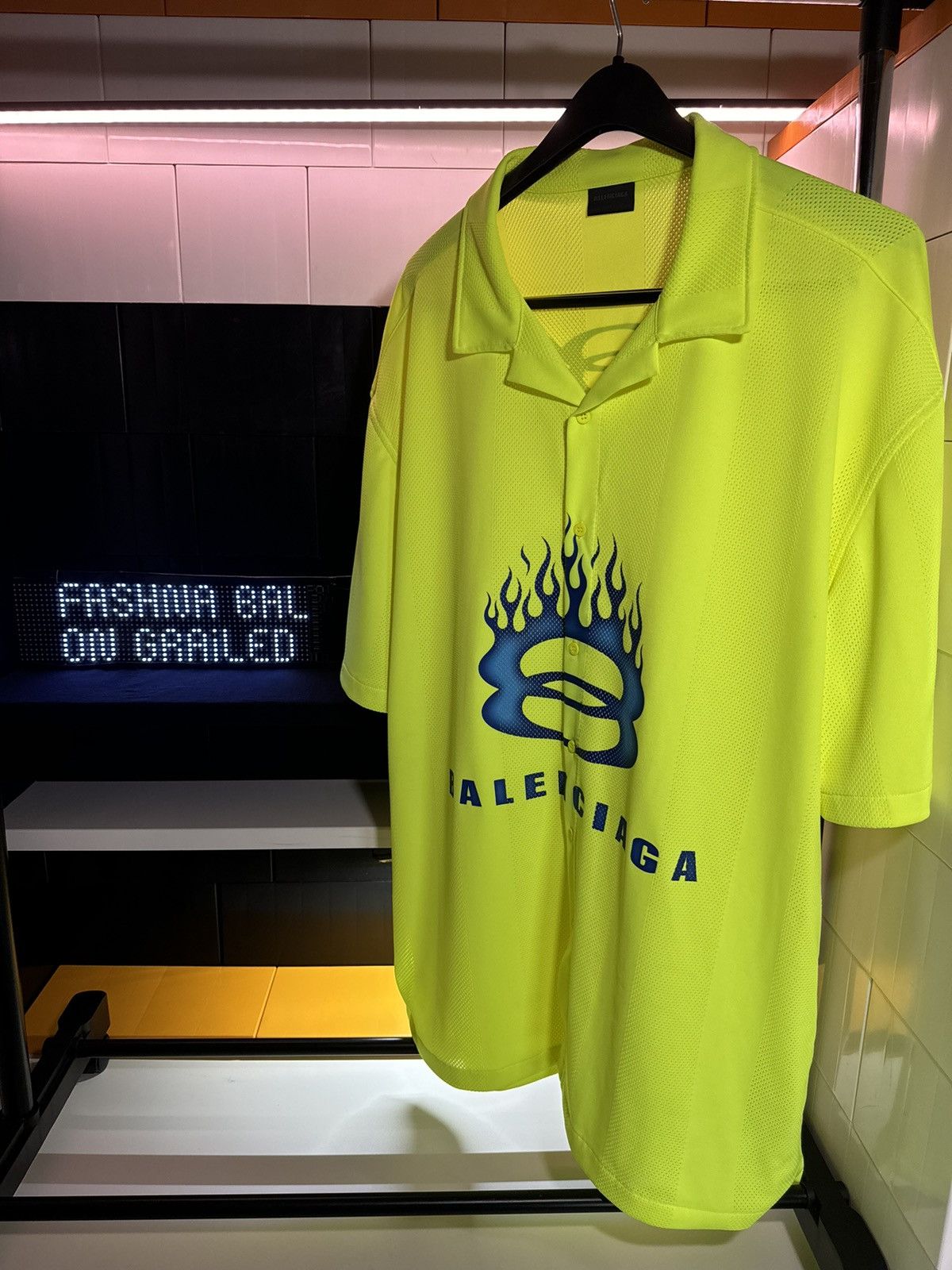 Balenciaga Balenciaga Fluo Yellow Striped Mesh Shirt Size L Size US L / EU 52-54 / 3 - 1 Thumbnail