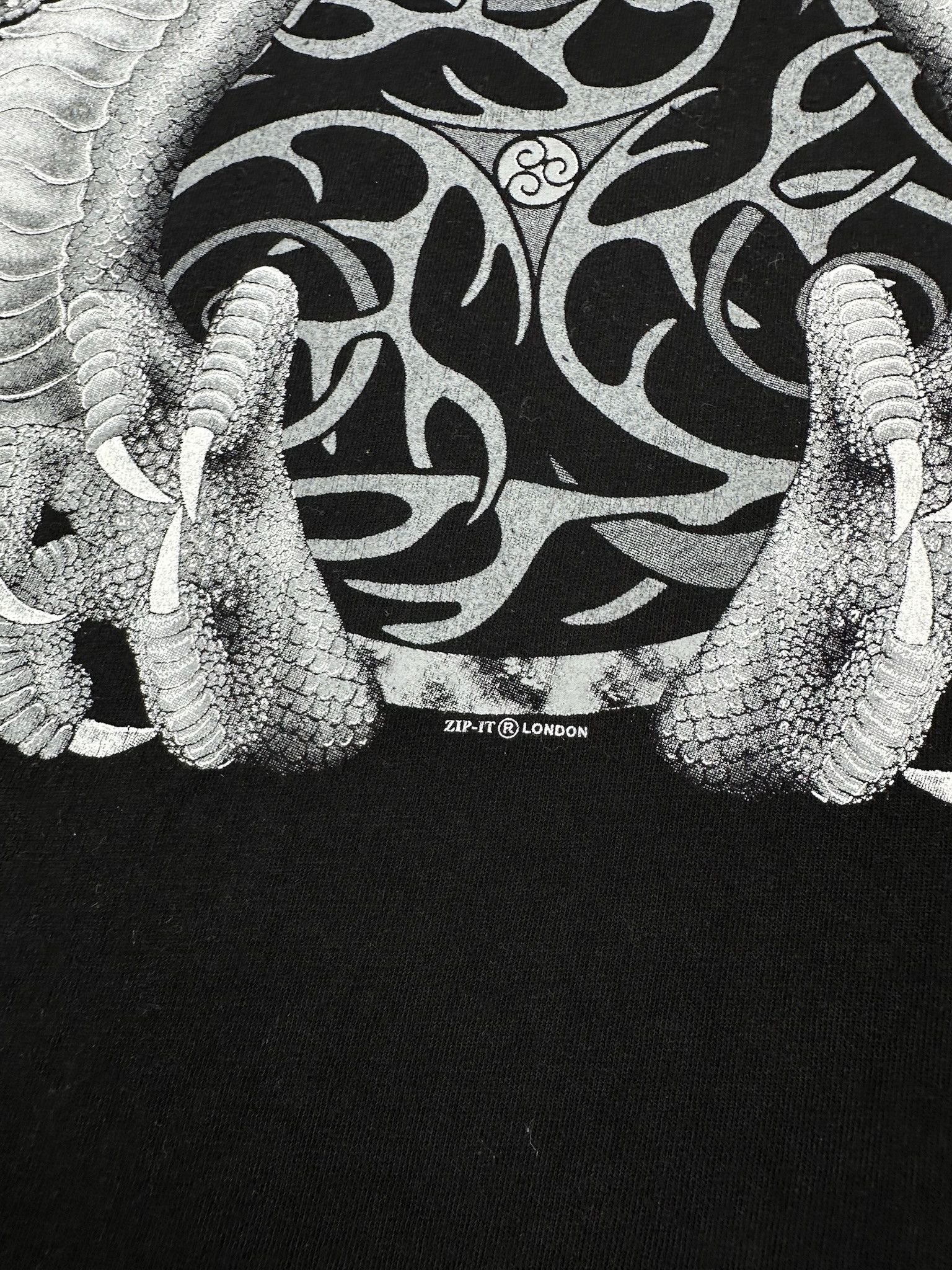Vintage Vintage 90s dragon tribal tee rave techno metal y2k Size US XL / EU 56 / 4 - 3 Thumbnail