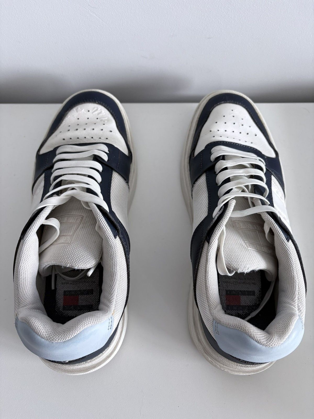 Tommy Hilfiger Tommy Hilfiger TJW Skate Sneaker white size 39 women's Size US 9 / IT 39 - 6 Thumbnail