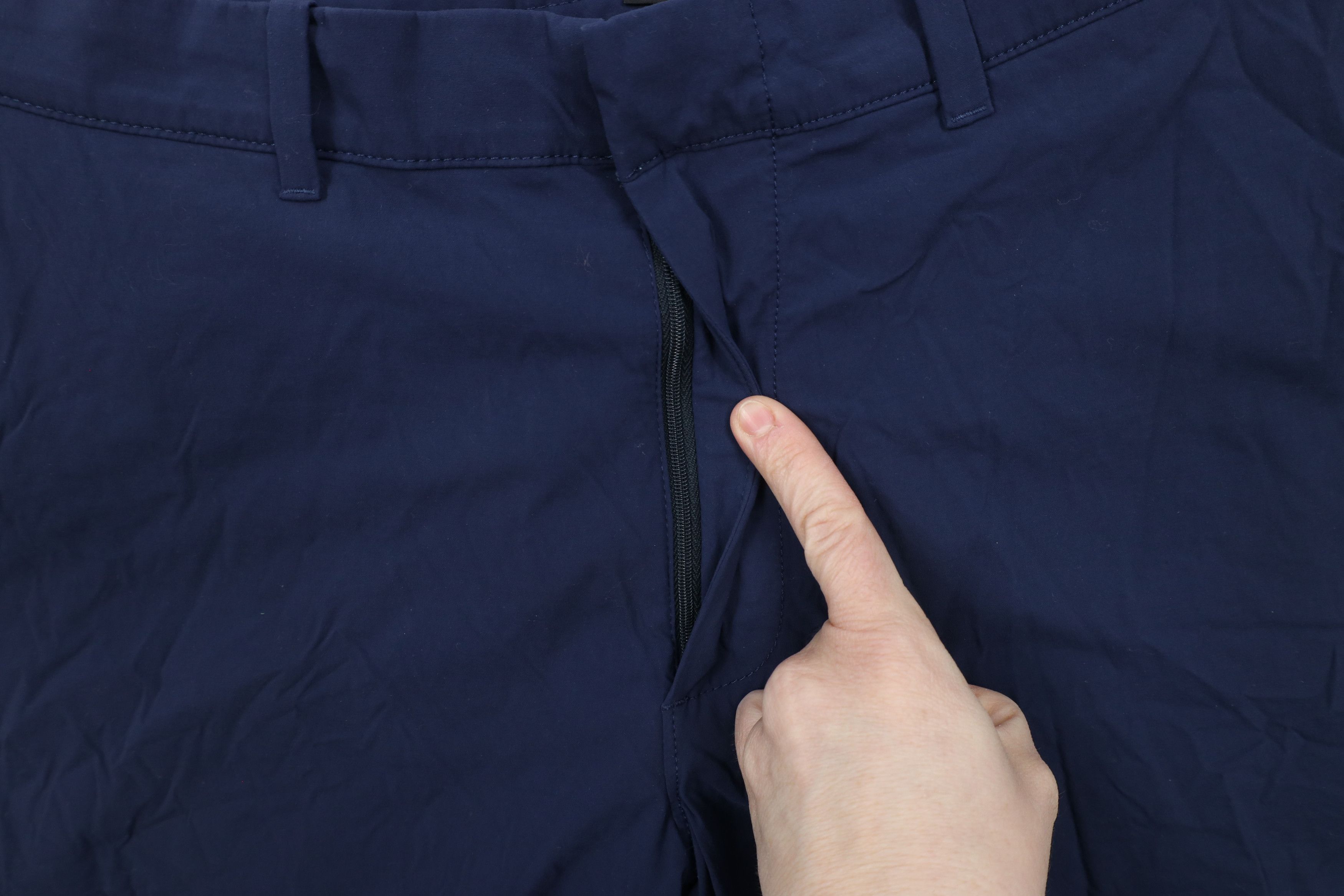 J.Crew × Vintage J Crew Stretch Tech Above Knee Chino Shorts Navy Blue Size US 35 - 5 Thumbnail