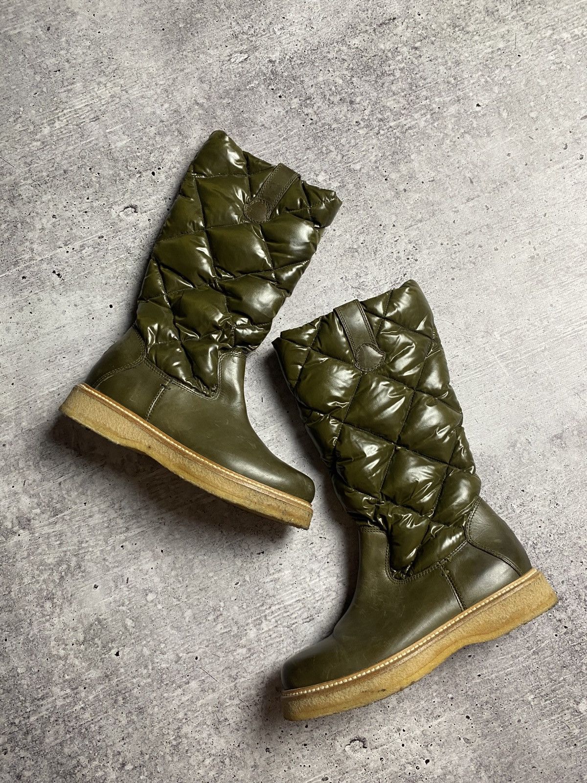 Moncler Vintage Moncler Puffer Boots Size US 8 / IT 38 - 1 Thumbnail