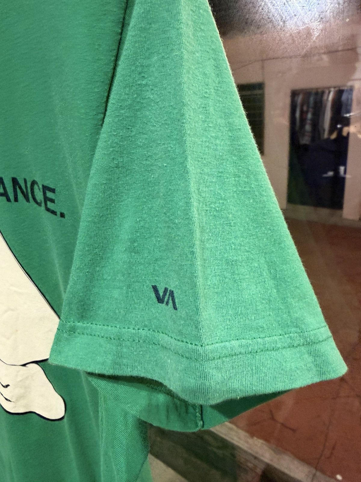RVCA Rvca cure ignorance tee Size US M / EU 48-50 / 2 - 3 Thumbnail