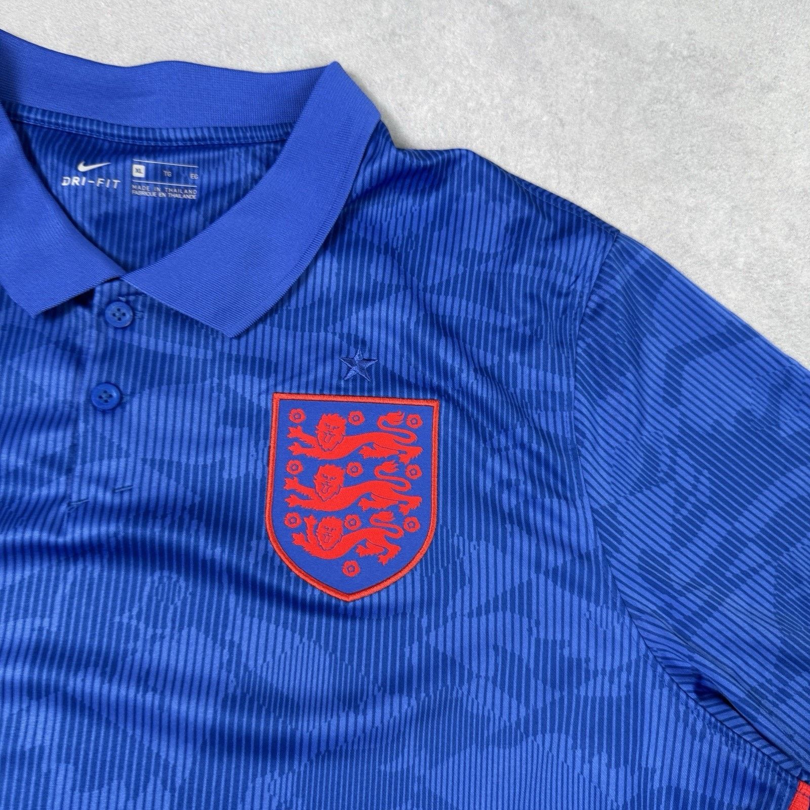 Nike England National Team 2020 2021 Soccer Jersey Football Shirt Size US L / EU 52-54 / 3 - 5 Thumbnail