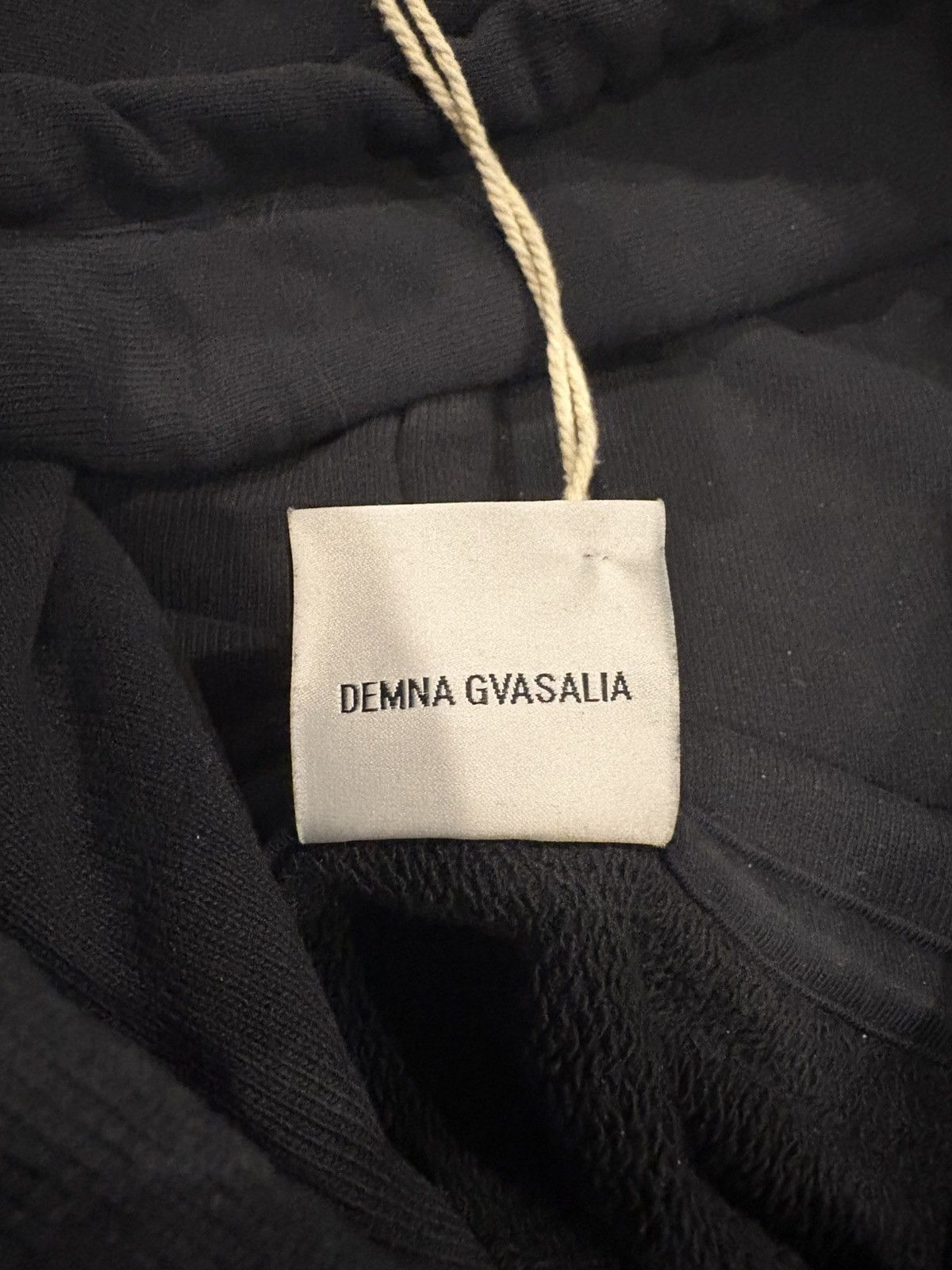 Vetements SS17 Vetements x Champion ‘In Progress’ Cut Out Black Hoodie Size US M / EU 48-50 / 2 - 4 Thumbnail