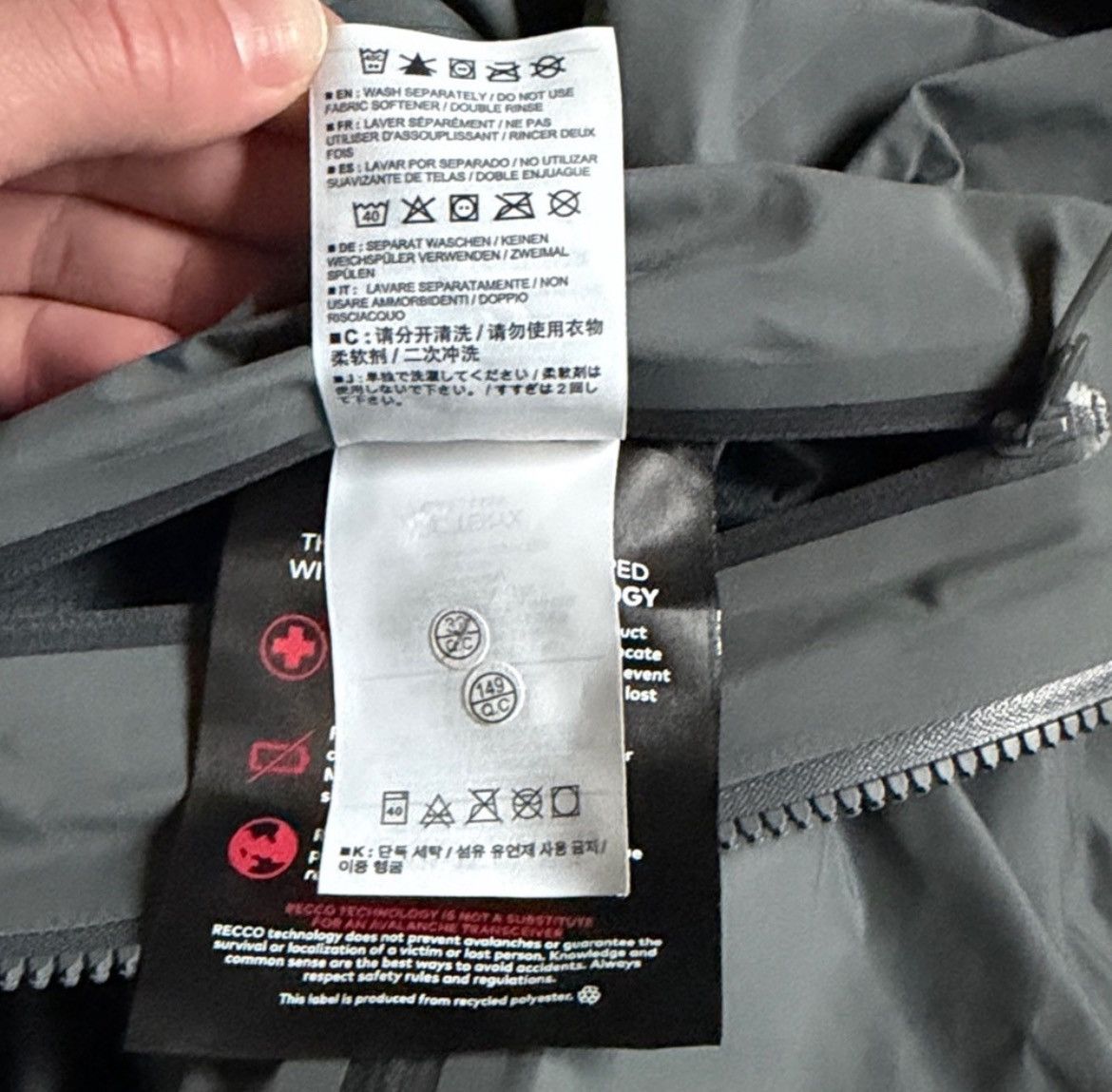 Arc'teryx Arcteryx Alpha Ar Size US L / EU 52-54 / 3 - 8 Thumbnail