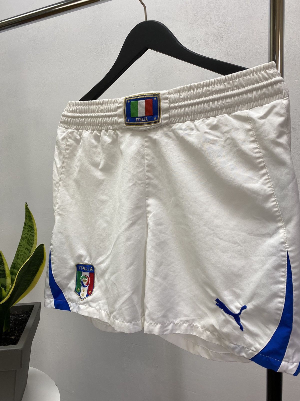 Puma × Vintage Italy National Team Vintage Puma Soccer Shorts Size US 32 / EU 48 - 2 Thumbnail