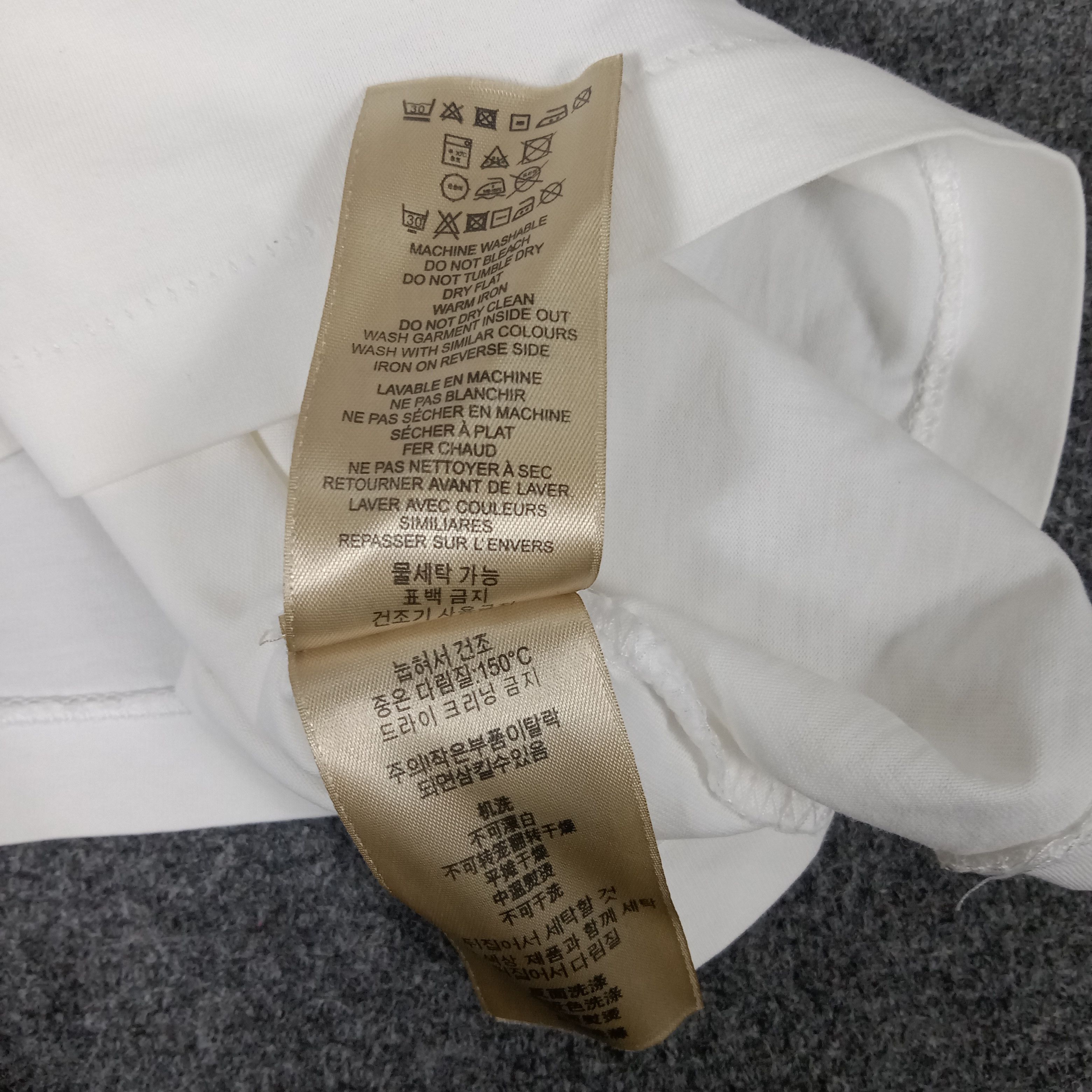 Burberry × Vintage Burberry London Luxury Brand Small Logo Tshirt Size US M / EU 48-50 / 2 - 9 Thumbnail