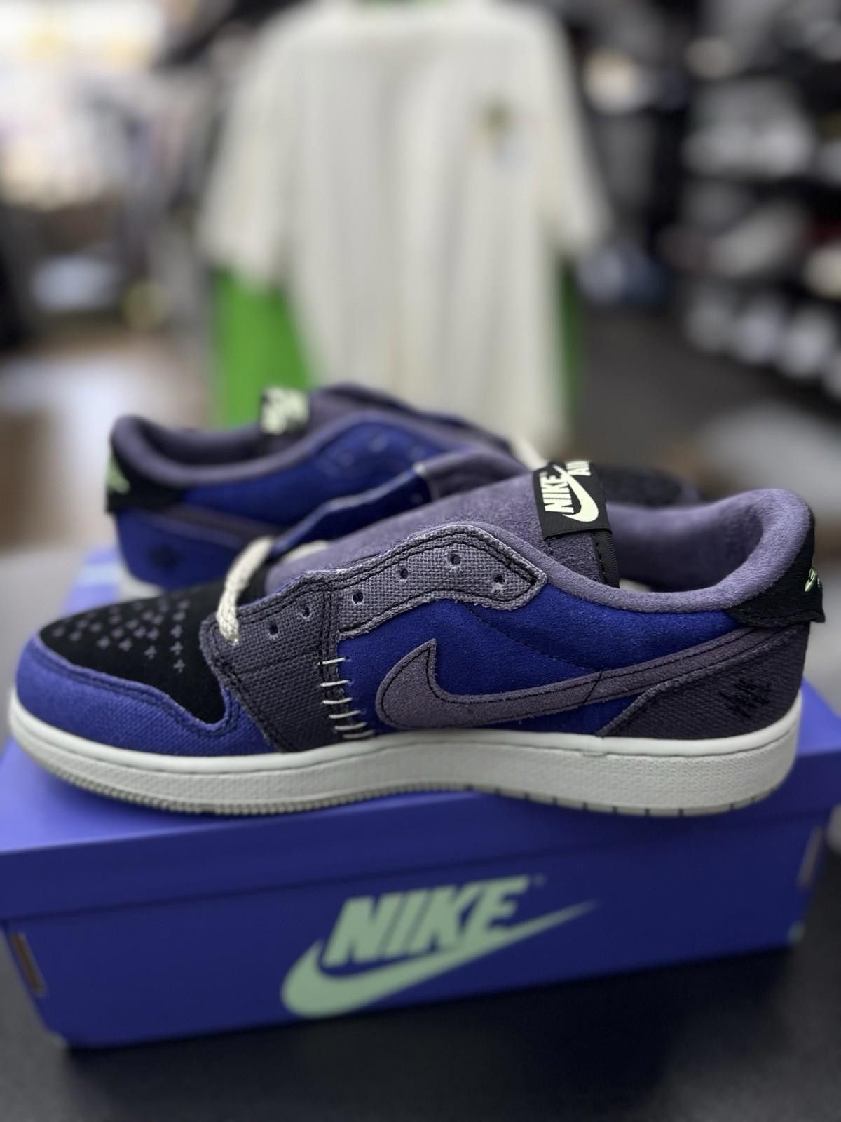 Jordan Brand 7Y Zion Williamson x Air Jordan 1 Retro OG Low Voodoo NEW Size US 7 / EU 40 - 7 Thumbnail