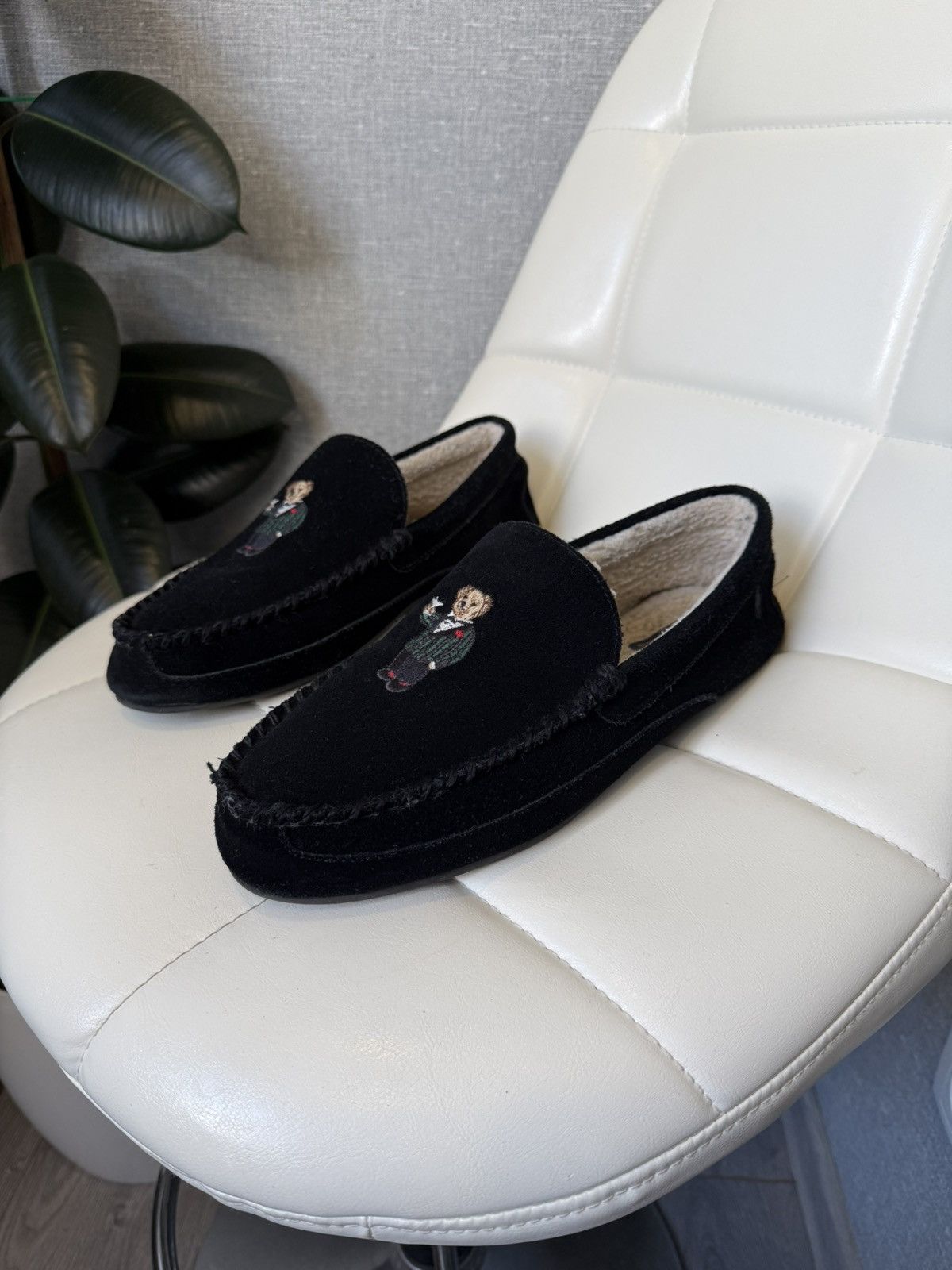 Polo Ralph Lauren Polo Bear Moccasin Slippers Mens Black Suede Shearling Shoes Size US 12 / EU 45 - 2 Thumbnail