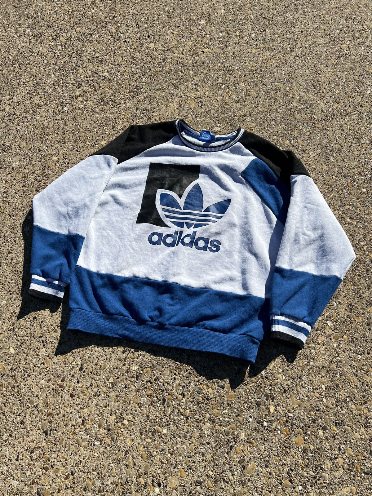 Adidas Retro Vintage Adidas Sweatshirt Size US M / EU 48-50 / 2 - 1 Thumbnail