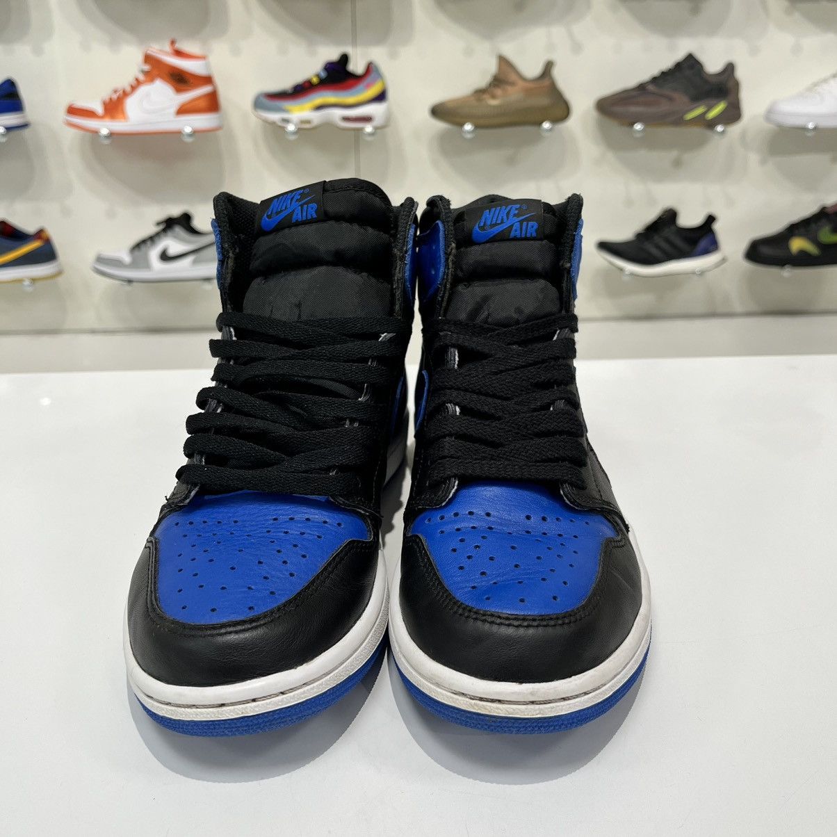 Nike Air Jordan 1 Retro Royal (2017) Size US 8 / EU 41 - 8 Thumbnail