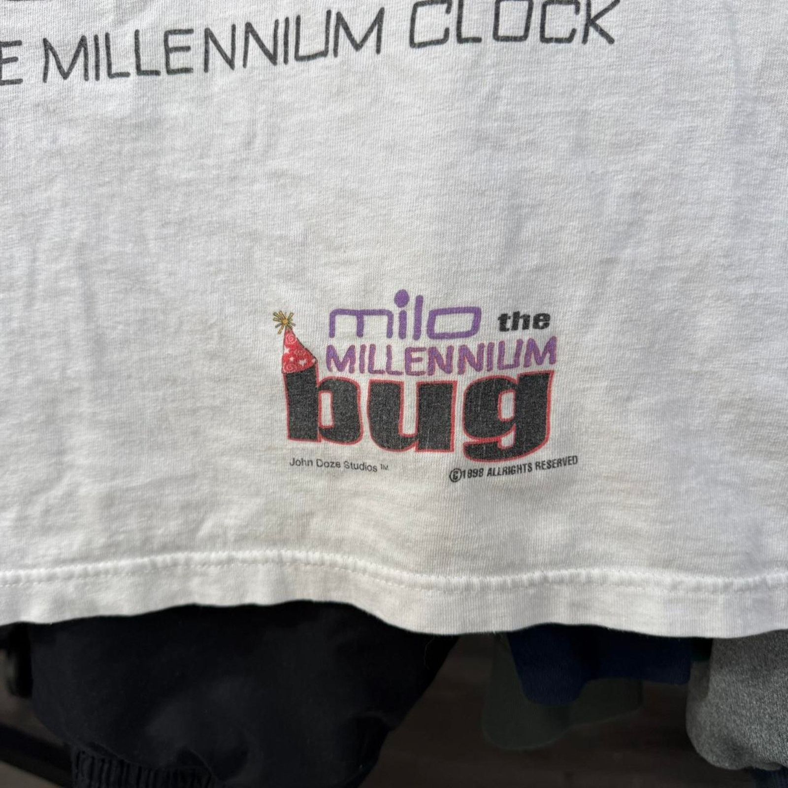 Other Vintage 1999 Milo The Millennium Bug Graphic Shirt White Size US XL / EU 56 / 4 - 4 Thumbnail