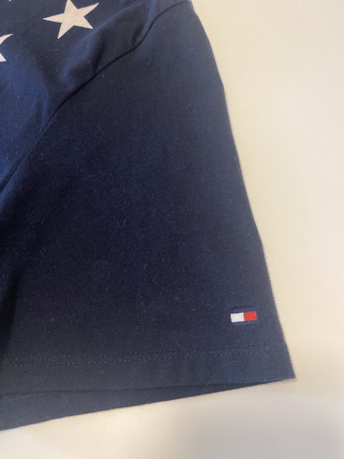 Tommy Hilfiger × Tommy Jeans × Vintage Vintage Tommy Hilfiger mens V-neck shirt Size US L / EU 52-54 / 3 - 3 Thumbnail