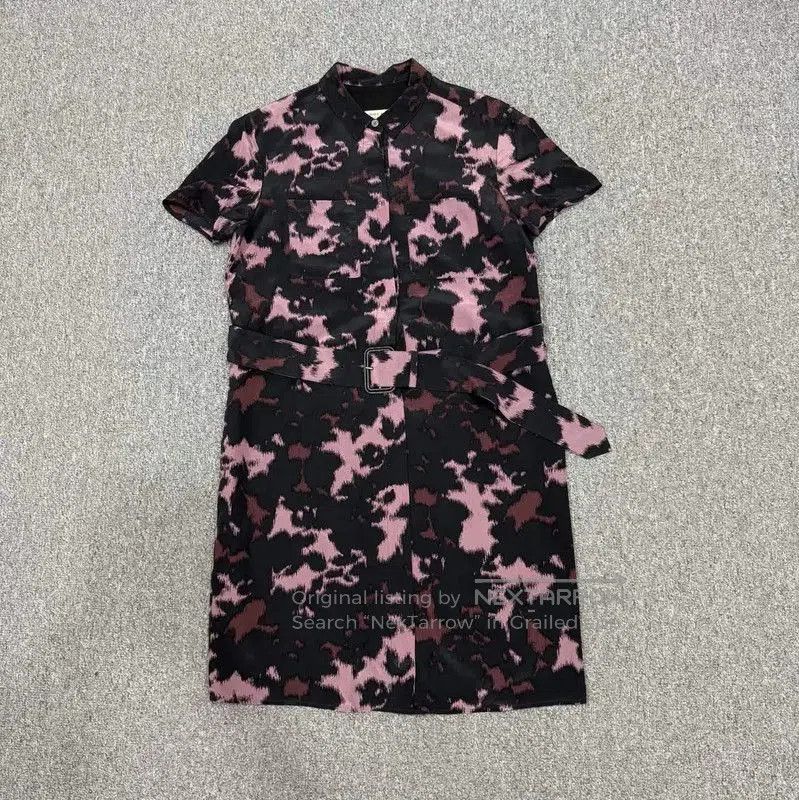 Burberry Burberry Short Sleeve Dress in Black and Pink. Size XS / US 0-2 / IT 36-38 - 1 Thumbnail