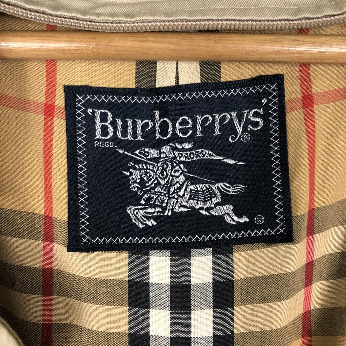 Burberry 🔥VINTAGE BURBERRYS TRENCH COATS LONG JACKET NOVA CHECK Size US M / EU 48-50 / 2 - 18 Thumbnail