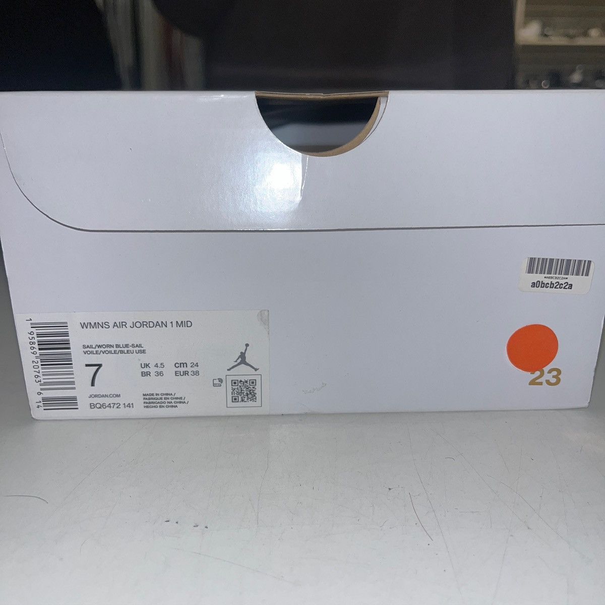 Jordan Brand Size 7W (5.5M)- Air Jordan 1 Mid University Blue -BQ6472-141 Size US 7 / IT 37 - 7 Thumbnail