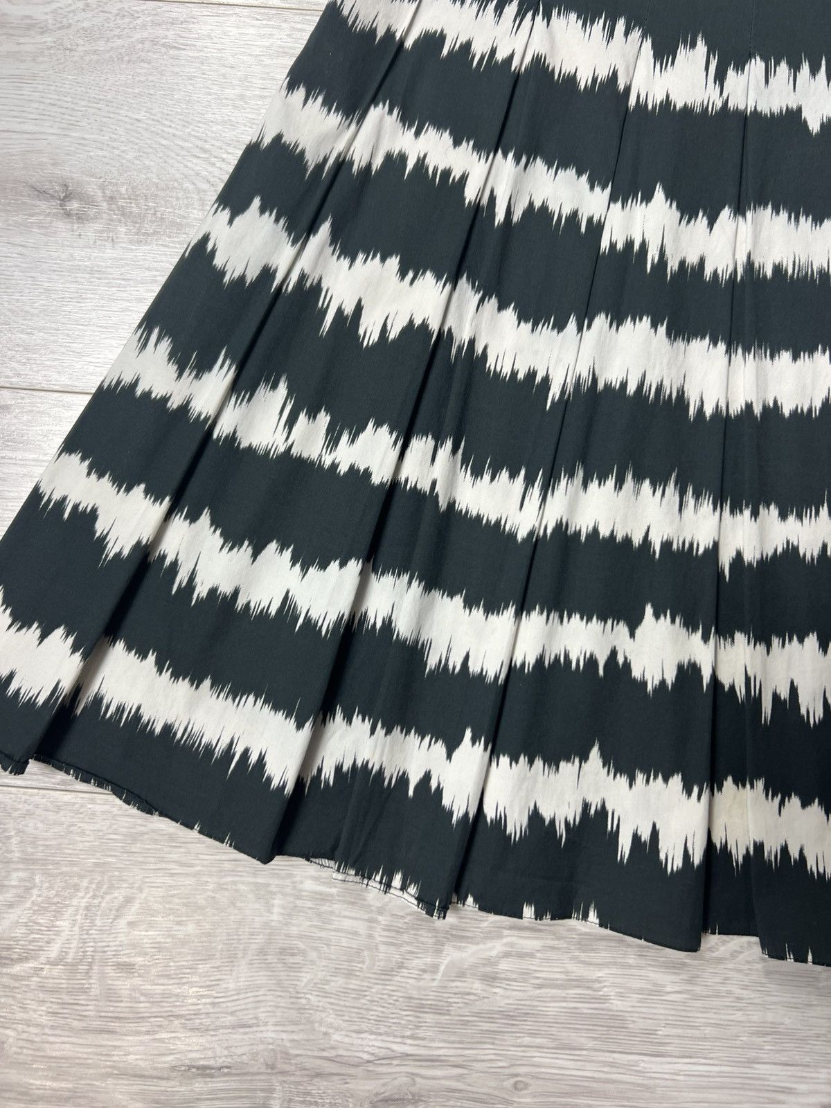 Prada Prada Milano 2013 Striped Skirt Size 40 Size 27" / US 4 / IT 40 - 16 Thumbnail
