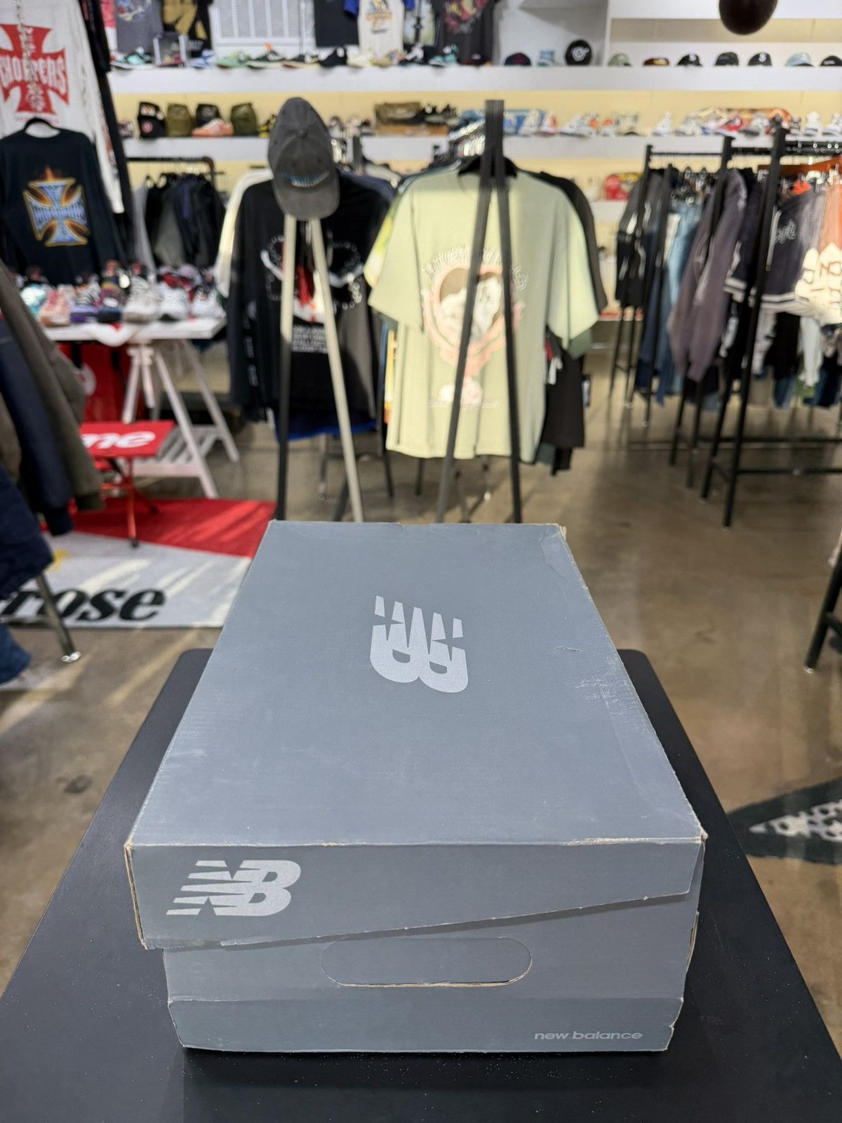 New Balance New Balance 2002R Navy Grey Size 10.5 (2022) Size US 10.5 / EU 43-44 - 15 Thumbnail