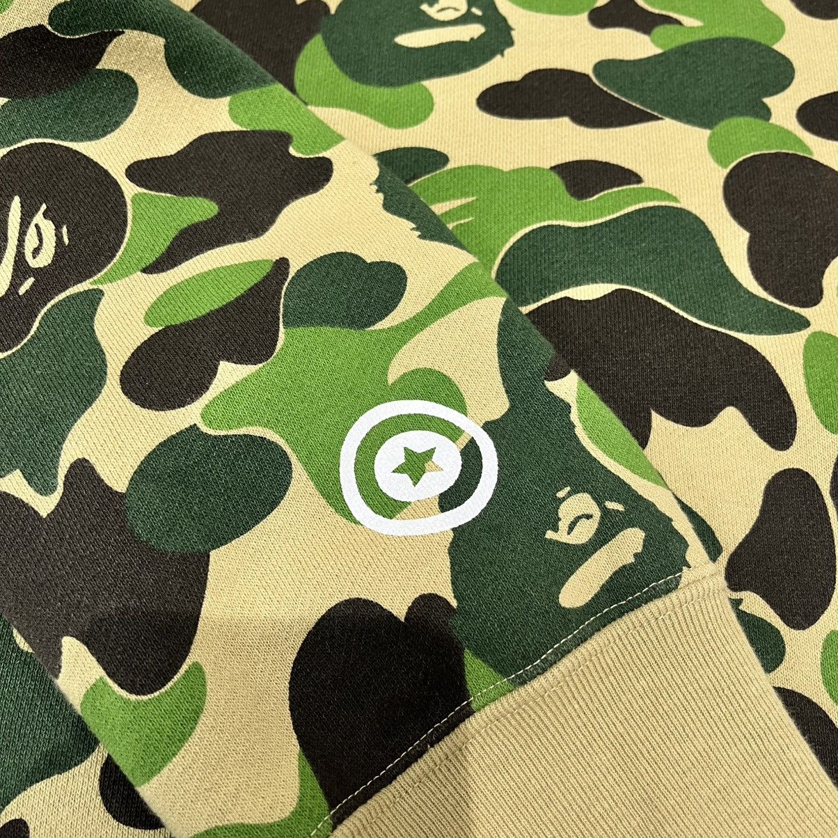 Bape Bape Camo Crewneck Green Size US XL / EU 56 / 4 - 5 Thumbnail