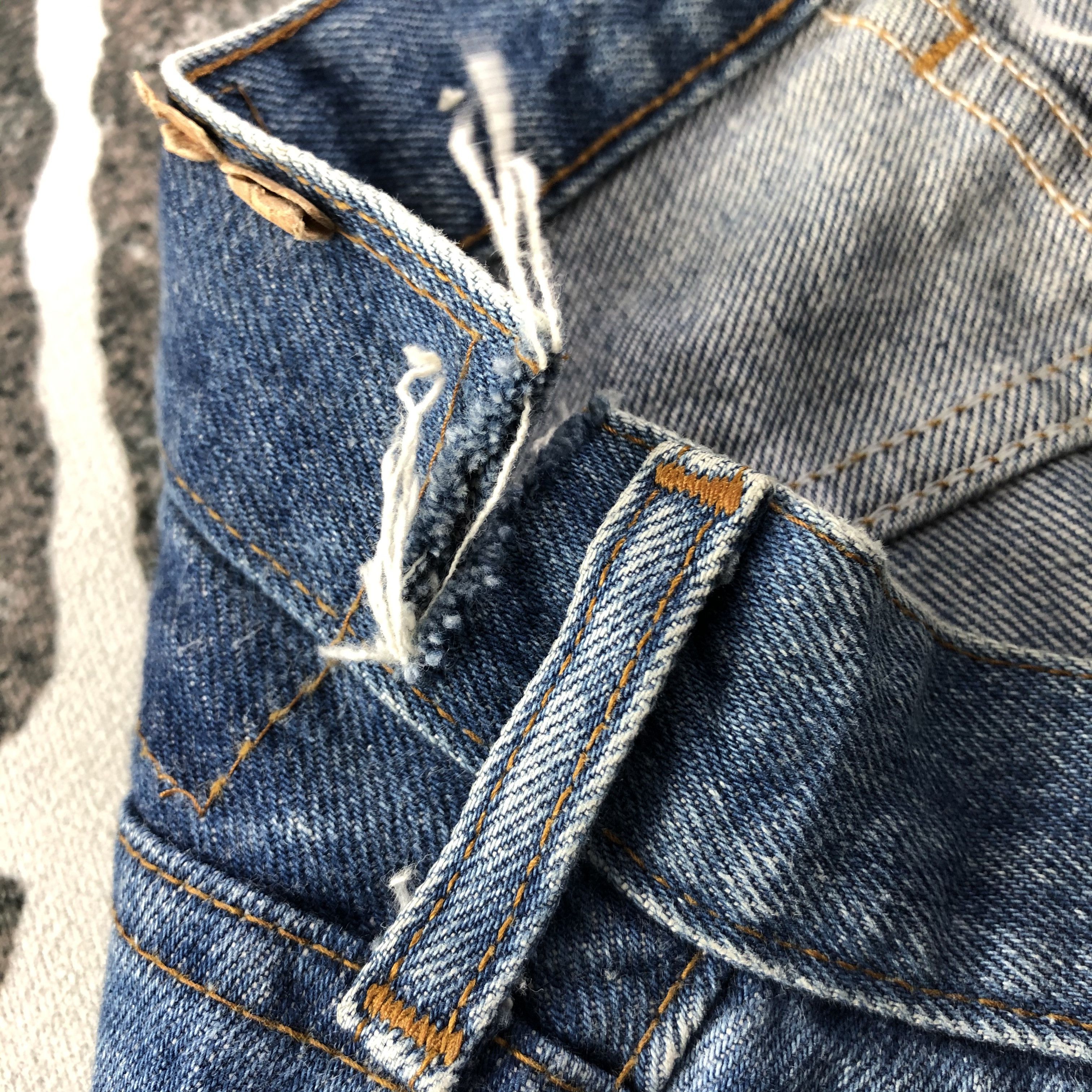 Levi's Vintage Levis 502 Jeans Medium Wash Denim KJ1661 Size US 27 - 9 Thumbnail