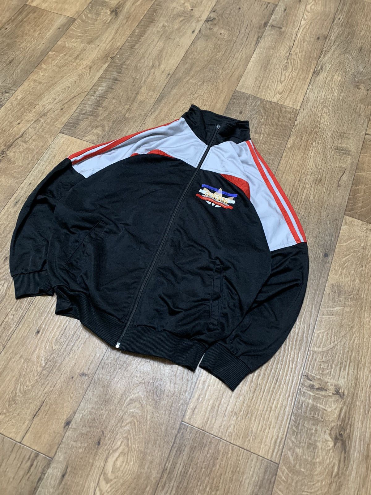 Adidas Rare Adidas International Sports Vintage Windbreaker Size US L / EU 52-54 / 3 - 2 Thumbnail