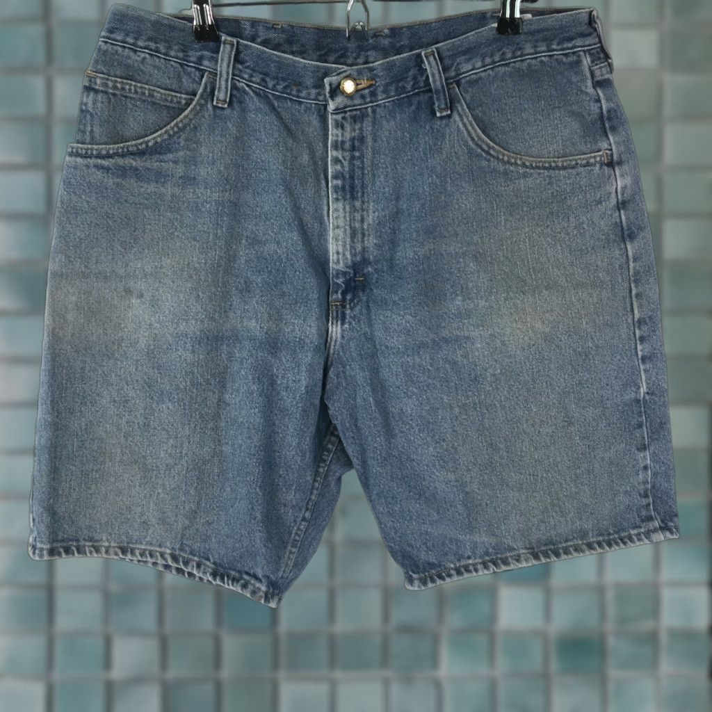 Wrangler Wrangler Mens Casual Regular Flat Front Straight Blue Denim Jean Shorts Size 38 Size US 38 / EU 54 - 1 Thumbnail